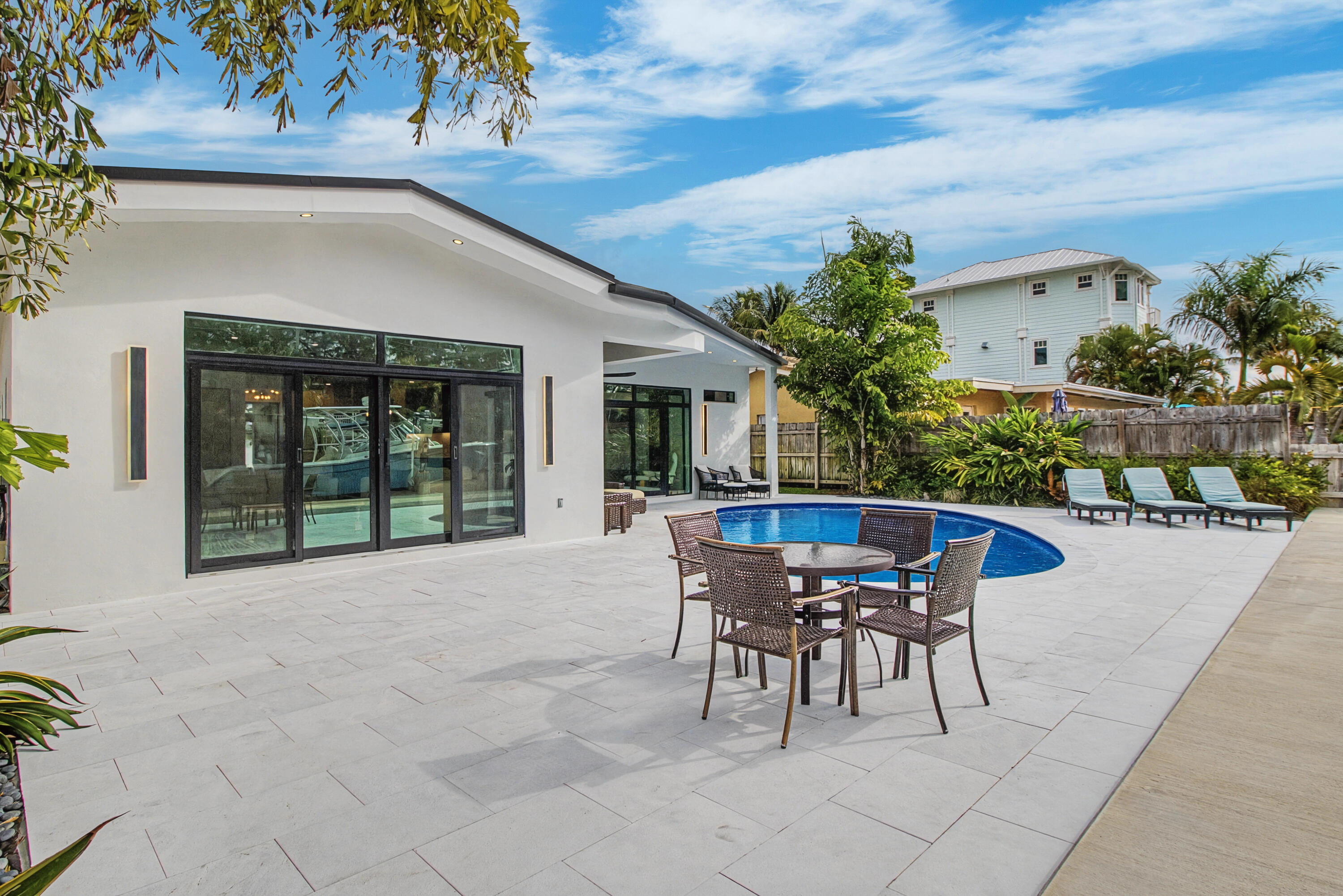 POMPANO ISLES - Residential