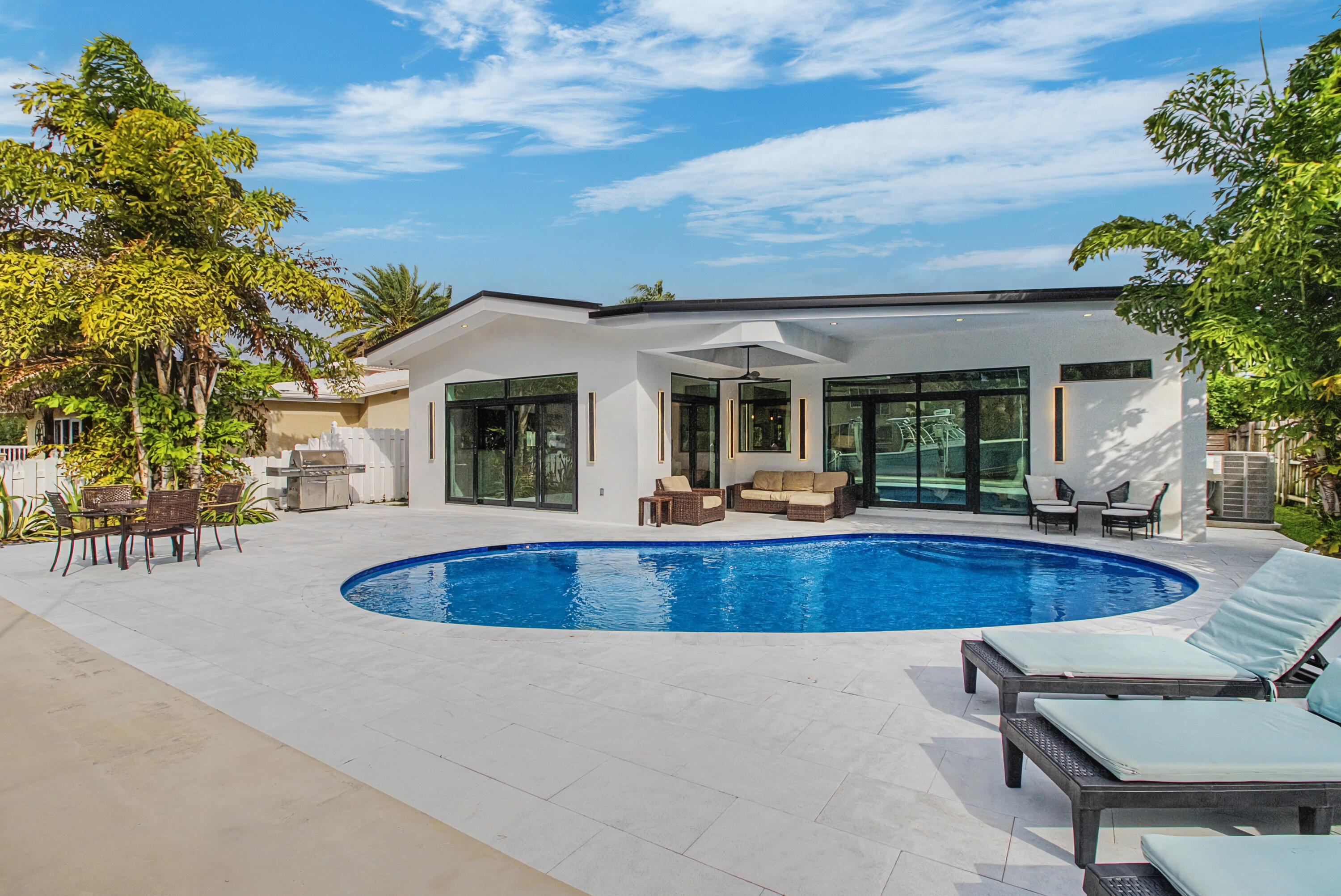 POMPANO ISLES - Residential