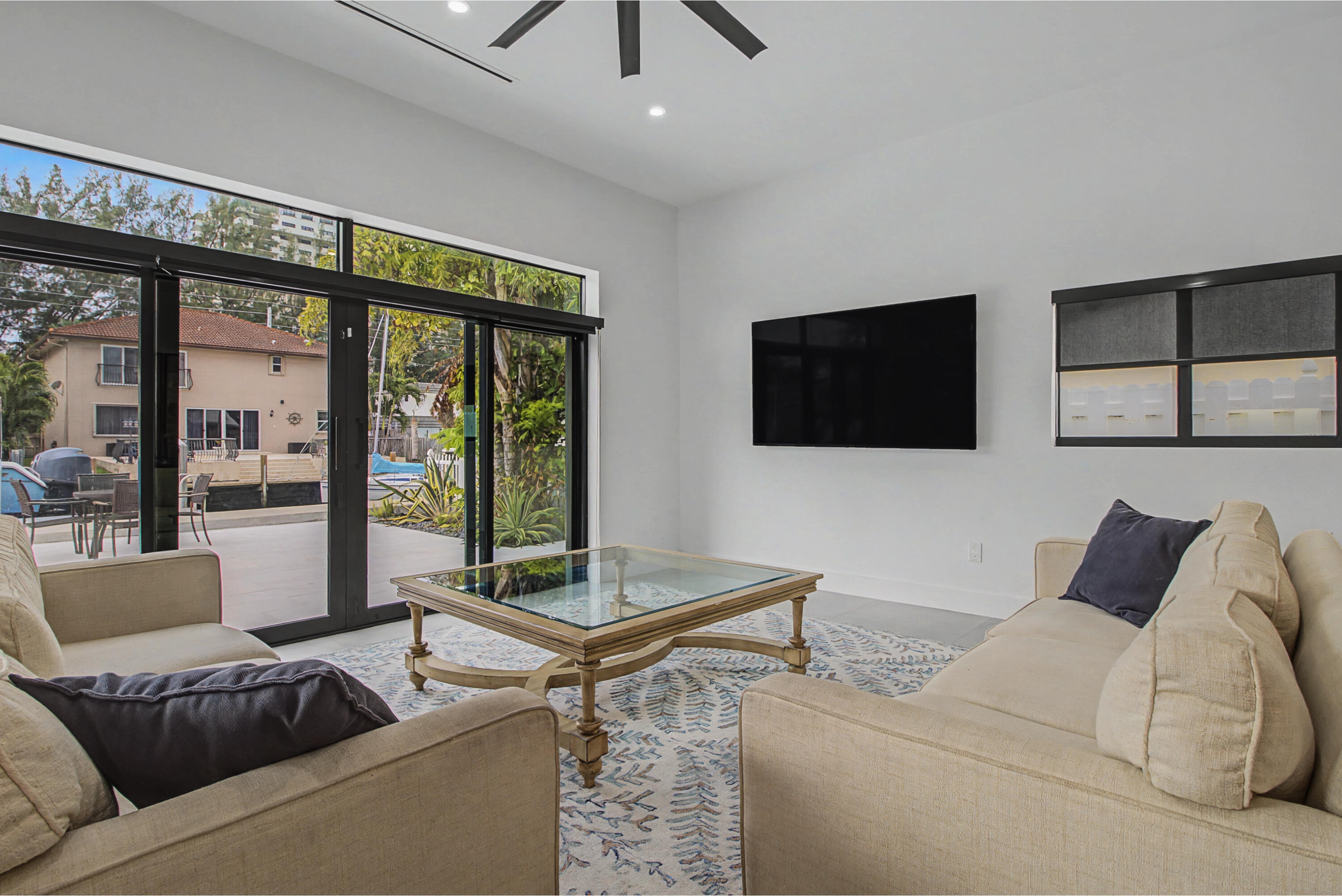 POMPANO ISLES - Residential