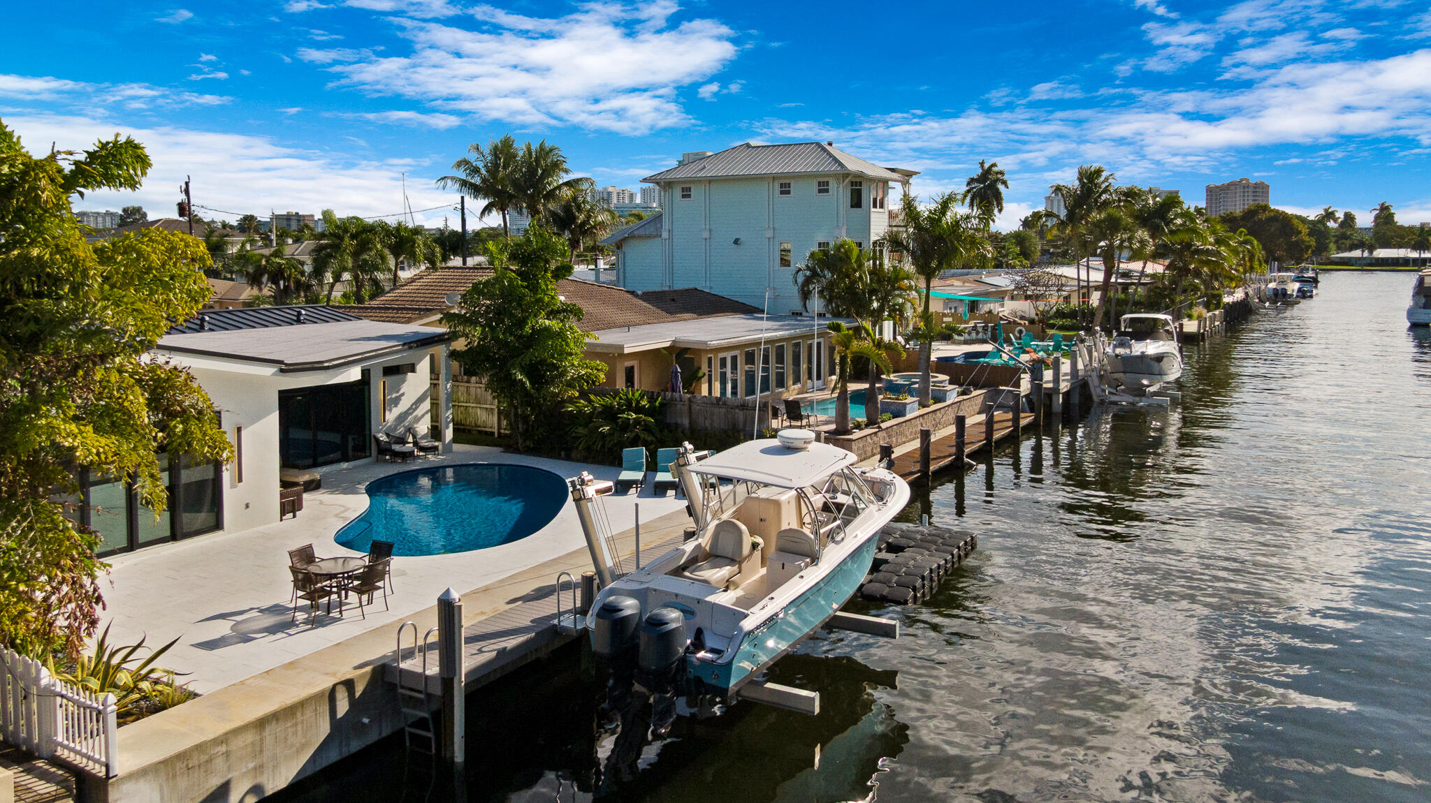 POMPANO ISLES - Residential