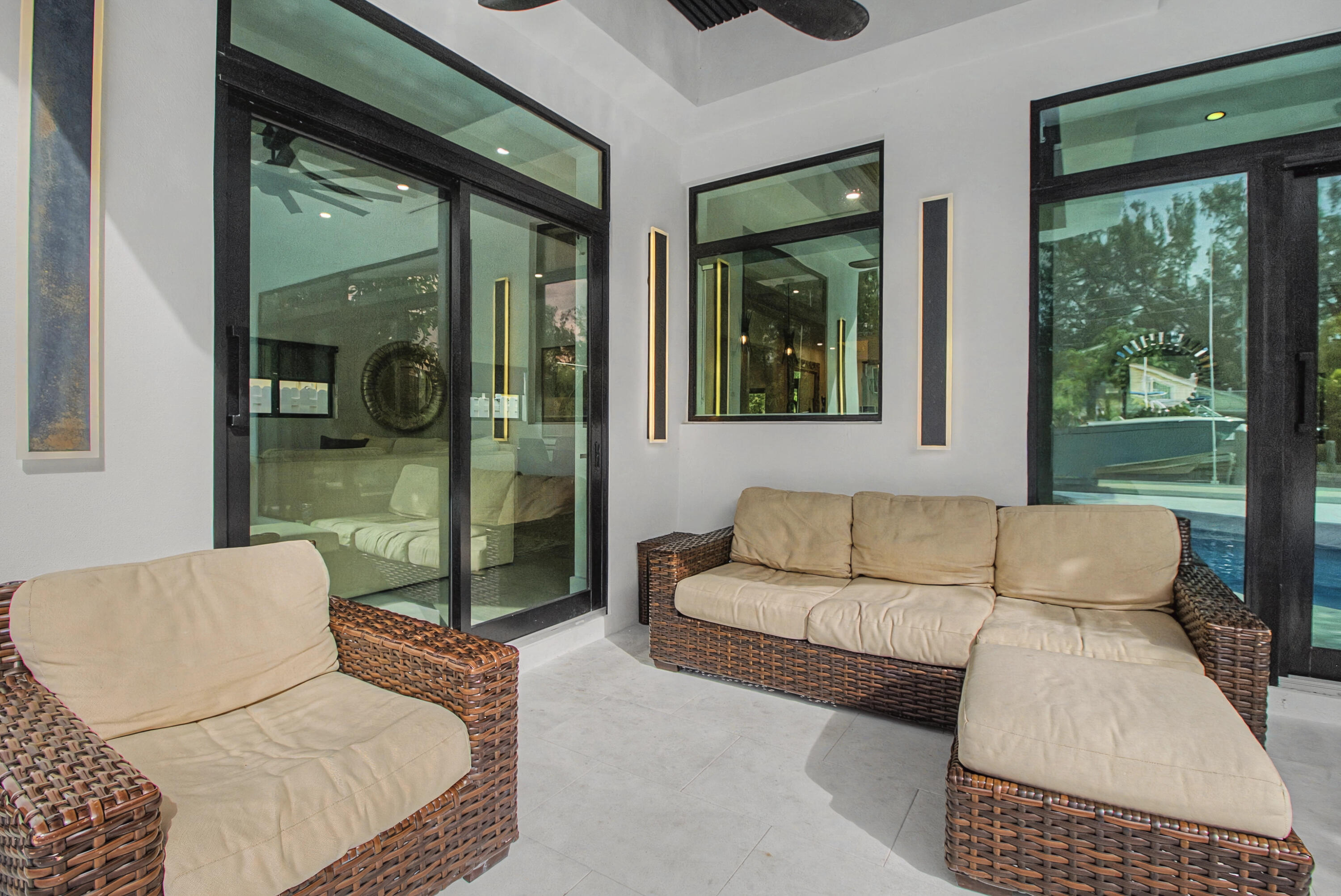 POMPANO ISLES - Residential