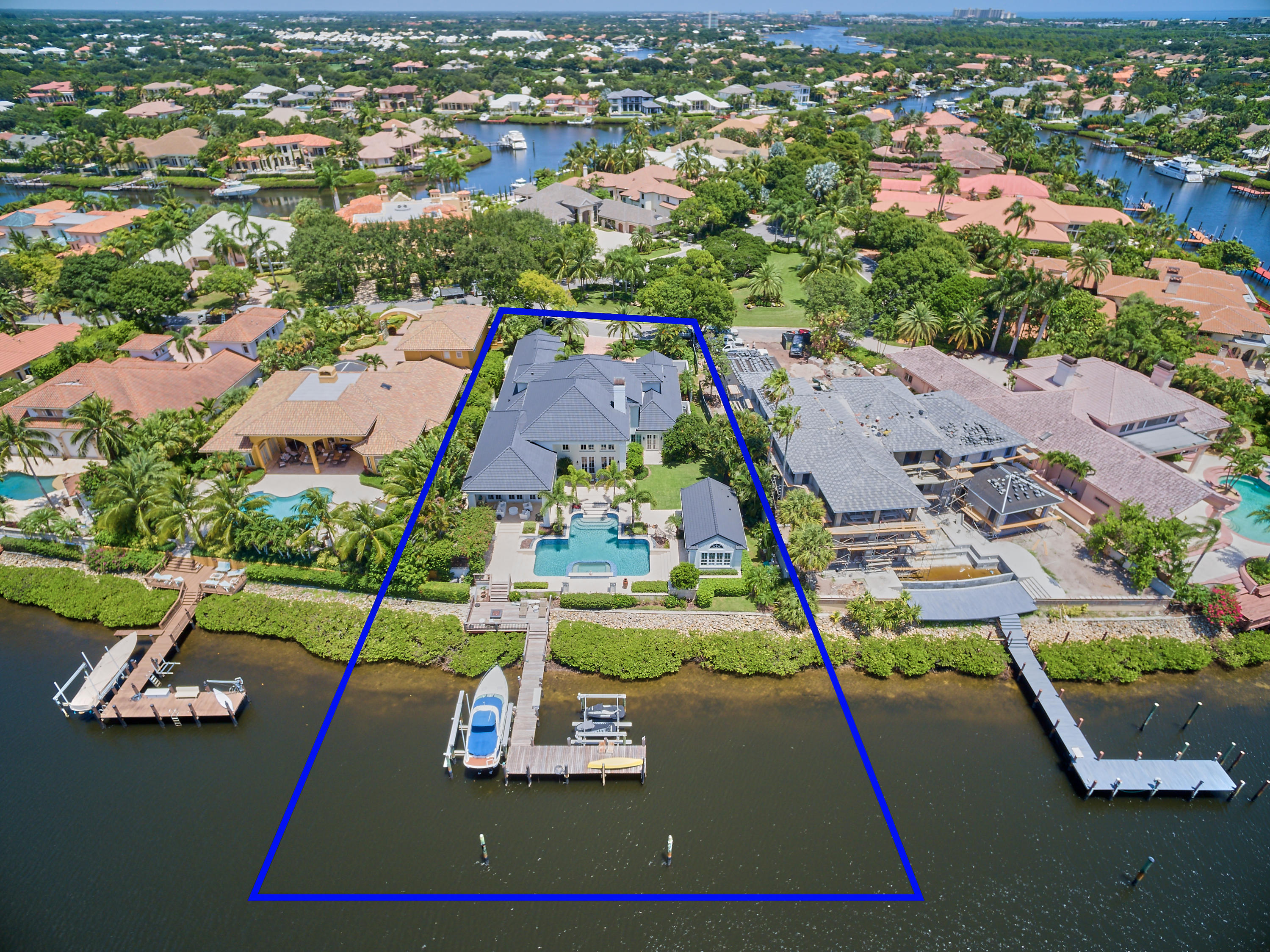 ADMIRALS COVE - Residential