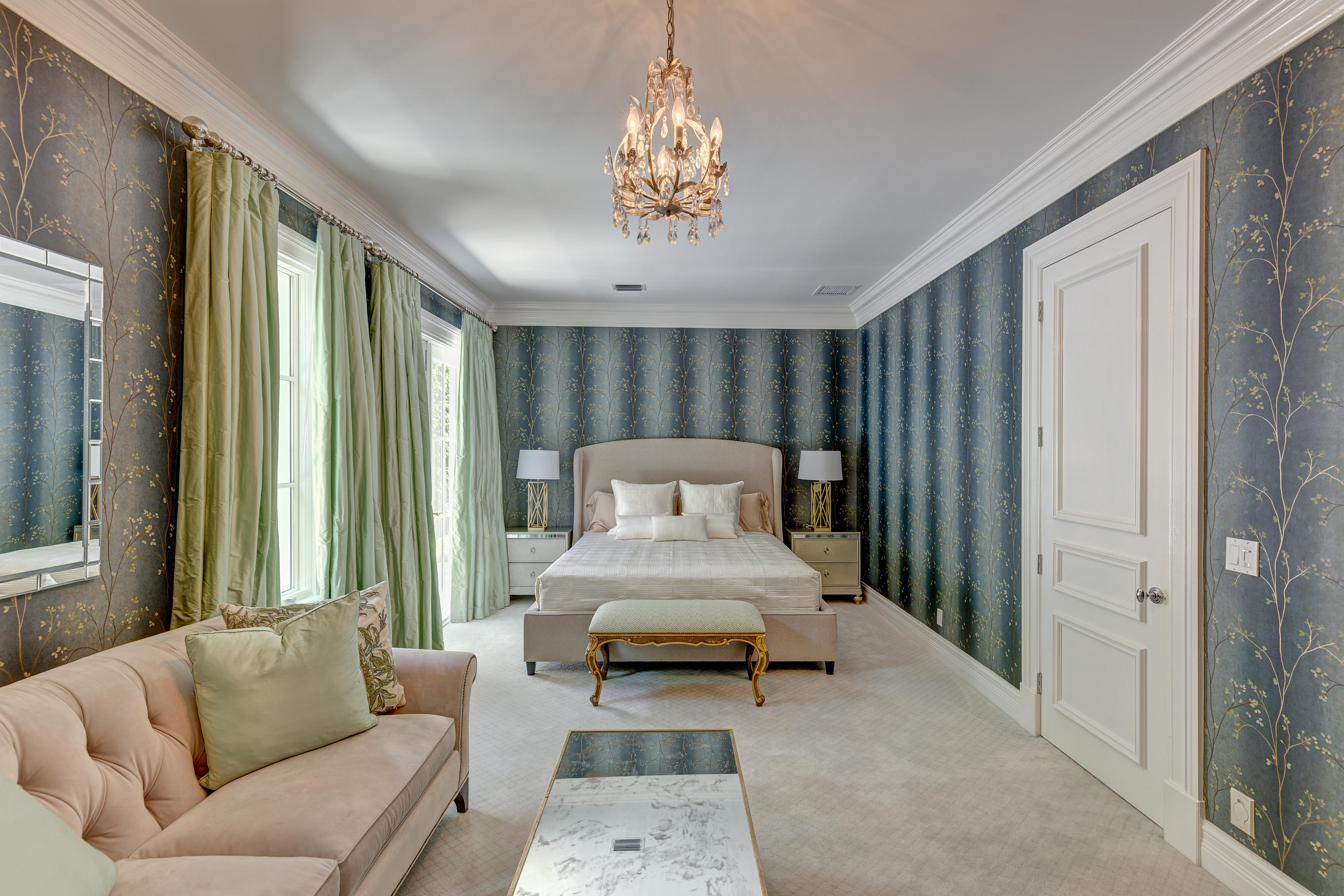 ADMIRALS COVE - Residential