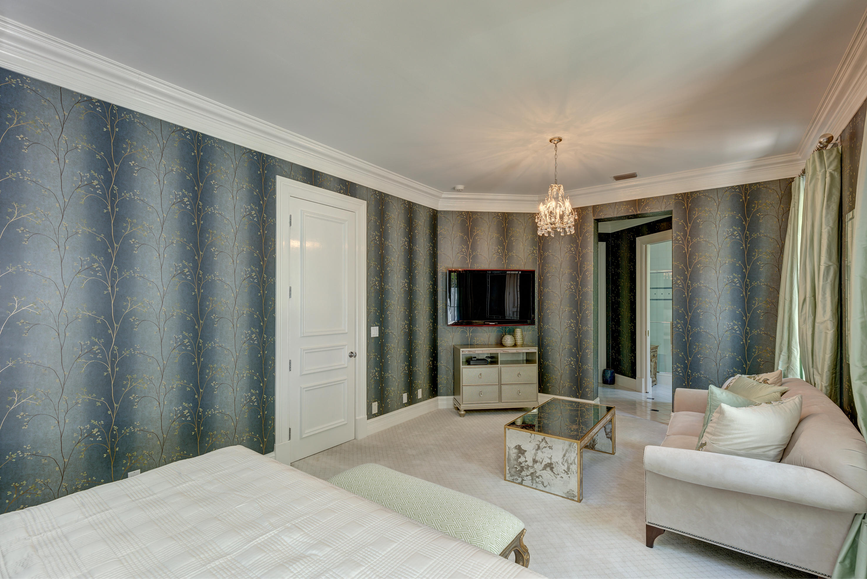 ADMIRALS COVE - Residential