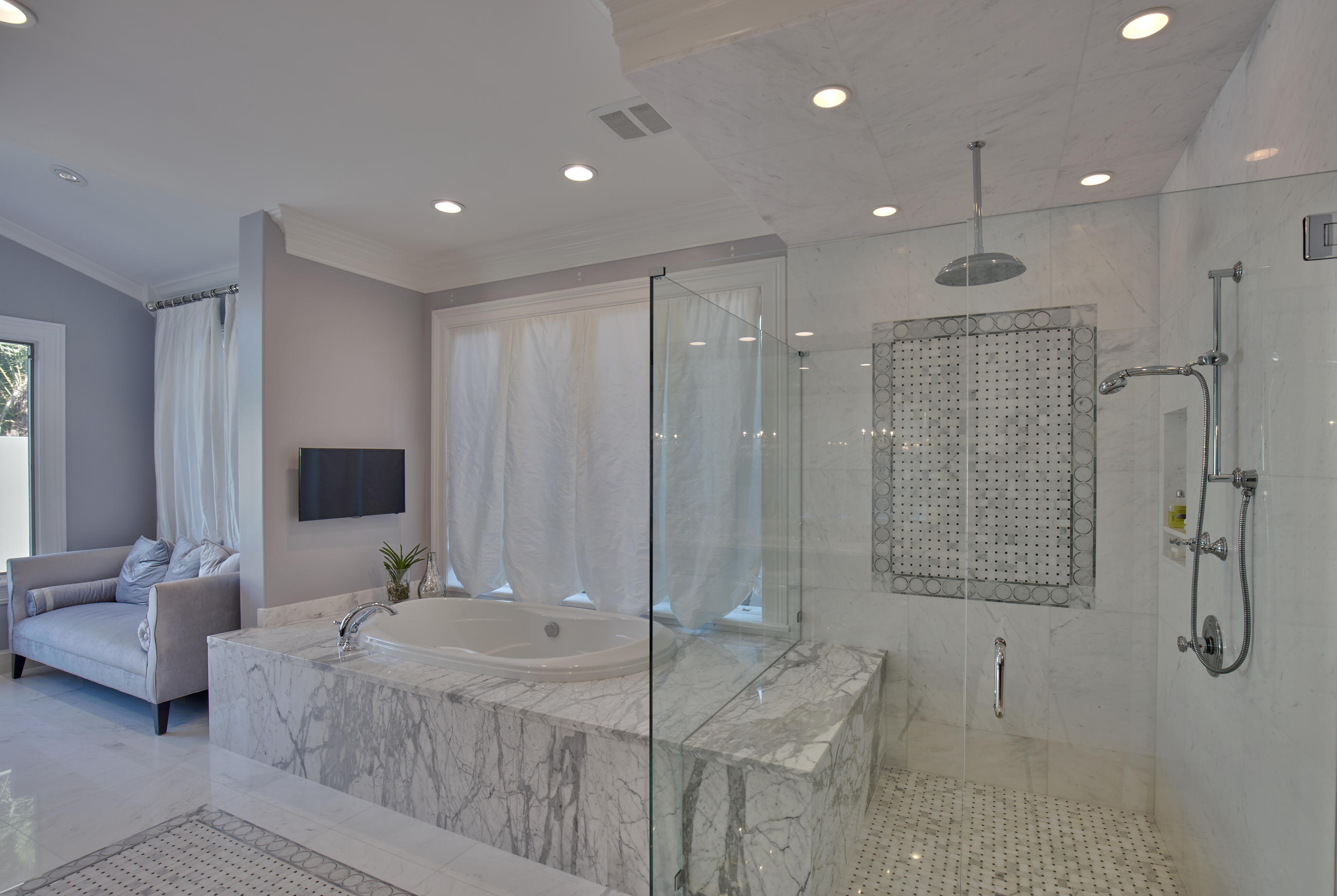 ADMIRALS COVE - Residential