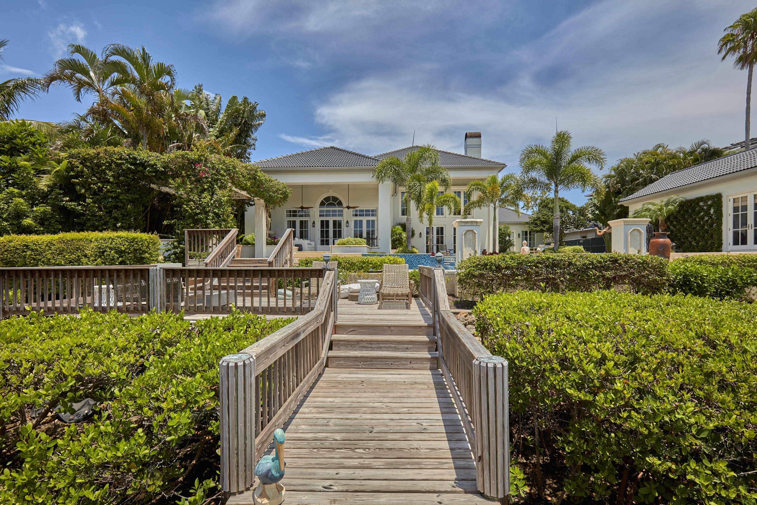 ADMIRALS COVE - Residential