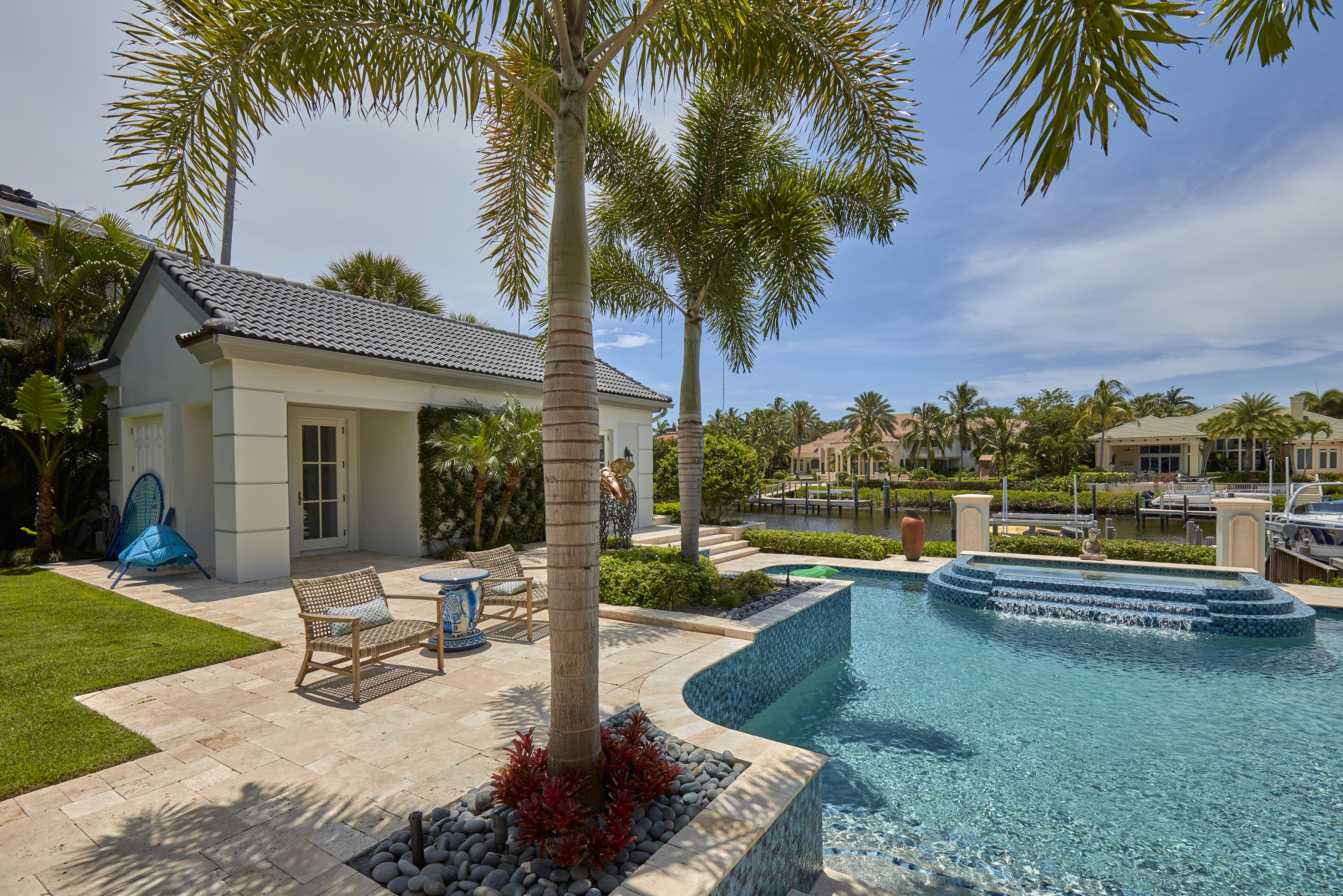 ADMIRALS COVE - Residential