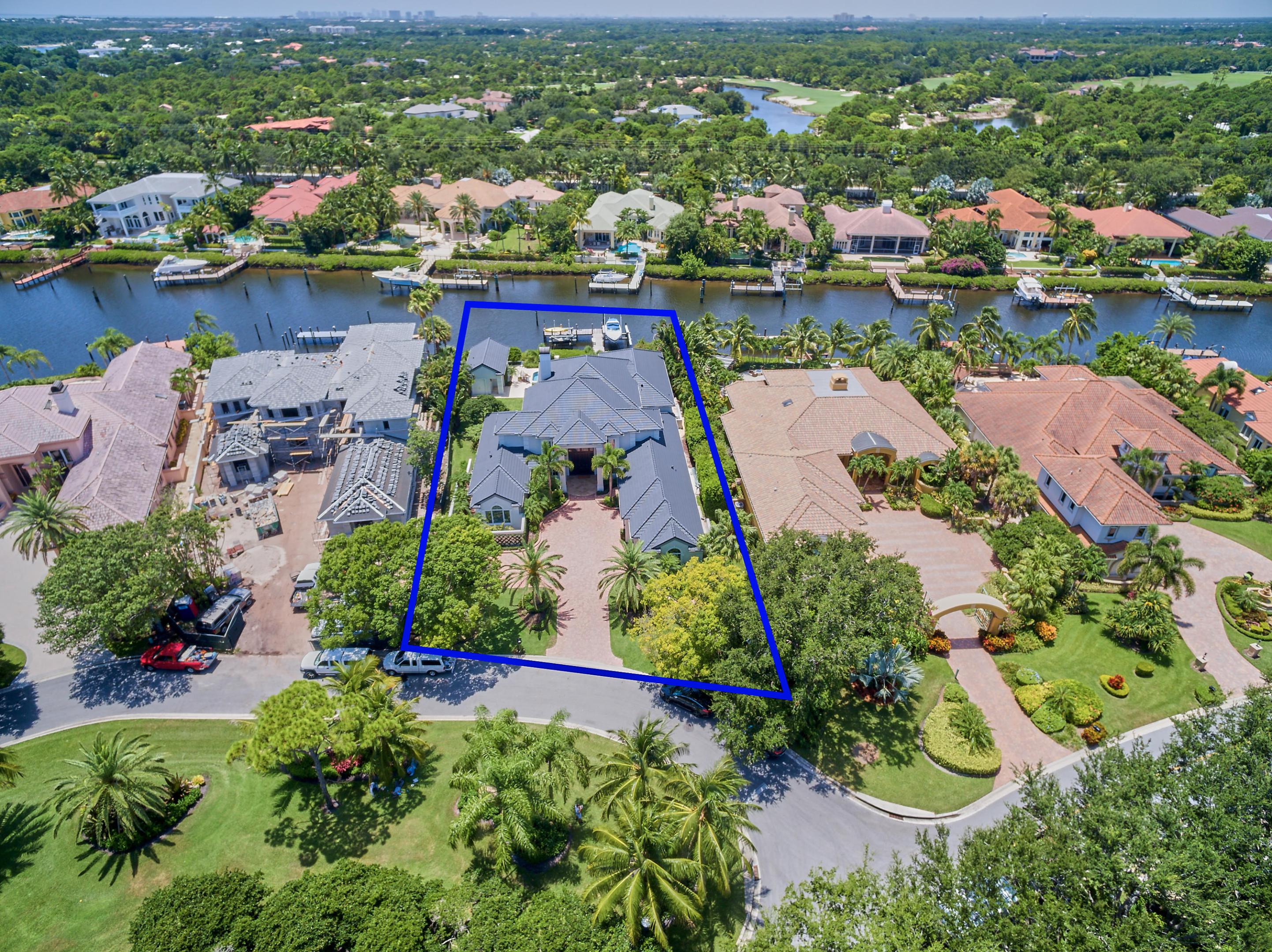 ADMIRALS COVE - Residential