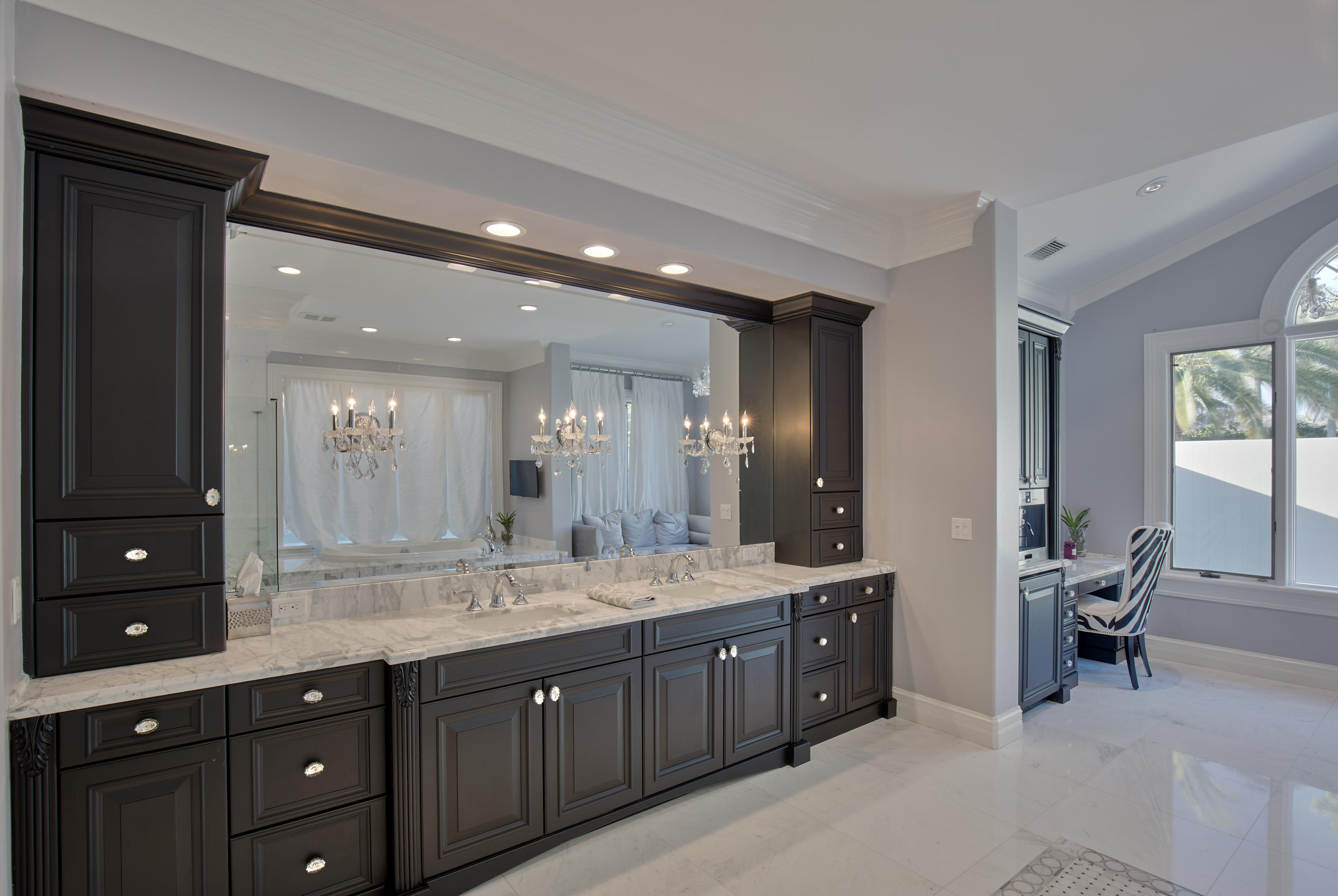 ADMIRALS COVE - Residential