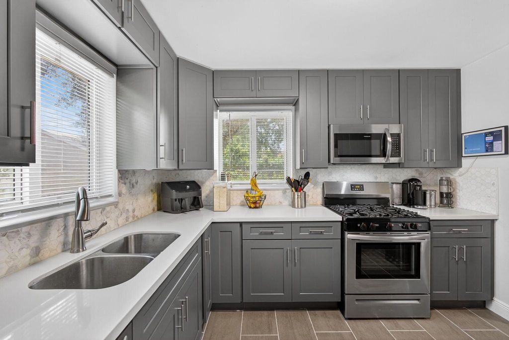 Photo of 306 N A Street, Lake Worth Beach, FL 33460 (MLS # R11102027)