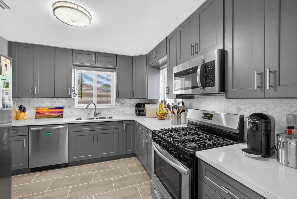 Photo of 306 N A Street, Lake Worth Beach, FL 33460 (MLS # R11102027)