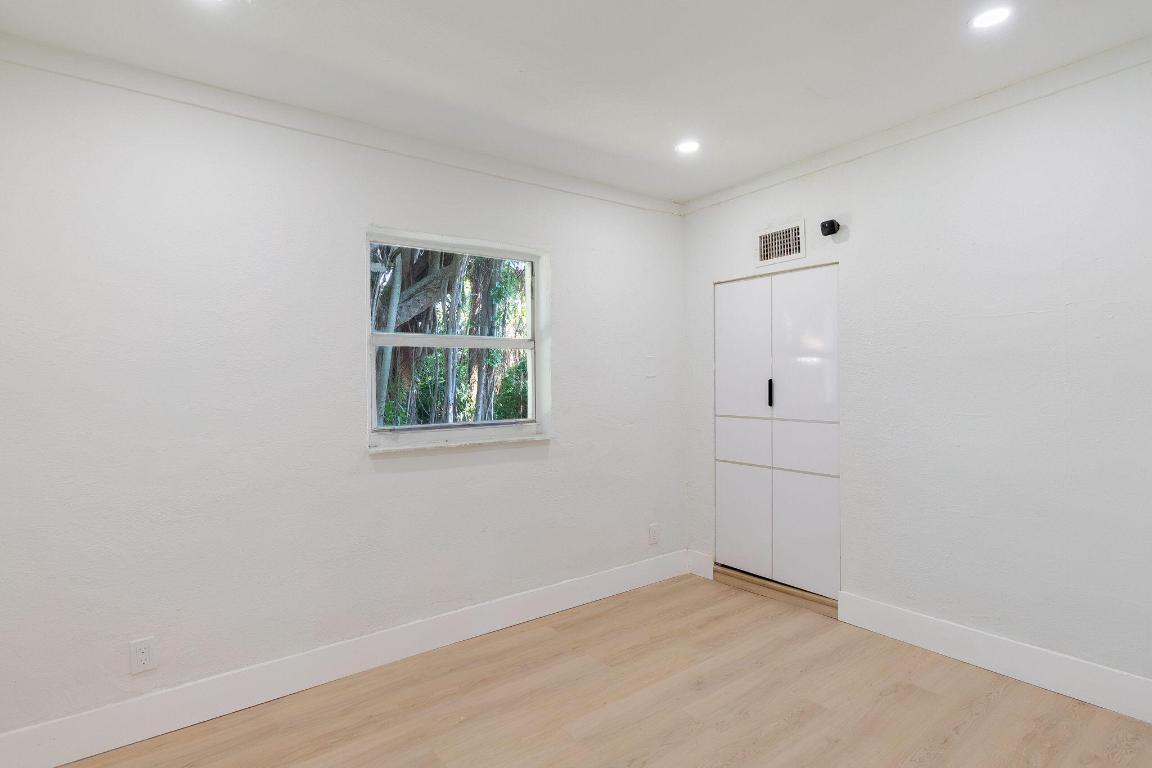 DUNBAR TERR - Residential