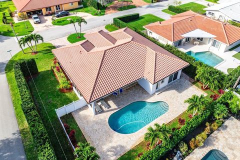 Tiny photo for 899 S Granada Drive, Boca Raton, FL 33432 (MLS # B26000108)