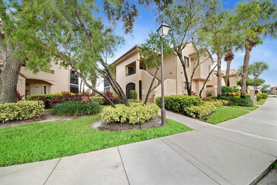 Stunning 3 bedroom, 2 bathroom condo located in the highly desirable Gleneagles Country Club. Charming living area is ideal for entertaining with a wet bar and formal dining room. The upgraded dream kitchen features under cabinet lighting, granite countertops, full granite backsplash and a breakfast nook. The luxurious master suite has a large walk-in closet, garden tub, double sinks and a walk-in shower. Neutral tile, an open floorplan and abundance of natural light complete this stunning condo. Sip your morning coffee on the oversized enclosed patio overlooking the community pool and lush tropical landscaping. Gleneagles Country Club features first class amenities that include a clubhouse, fitness center, dining, golf course, tennis courts and numerous clubs and activities.