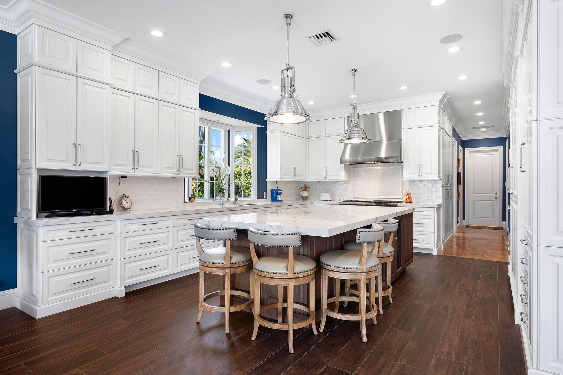 ROYAL PALM YACHT & COUNTR - Residential