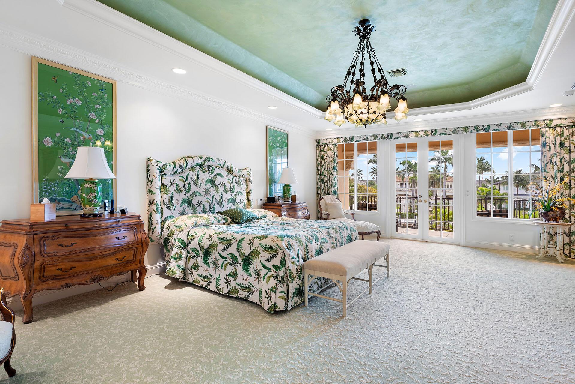 ROYAL PALM YACHT & COUNTR - Residential