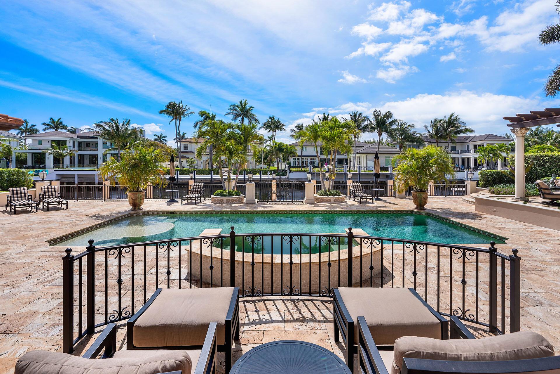 ROYAL PALM YACHT & COUNTR - Residential