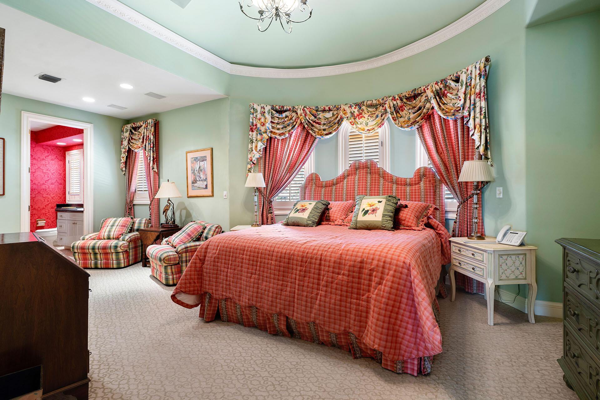 ROYAL PALM YACHT & COUNTR - Residential