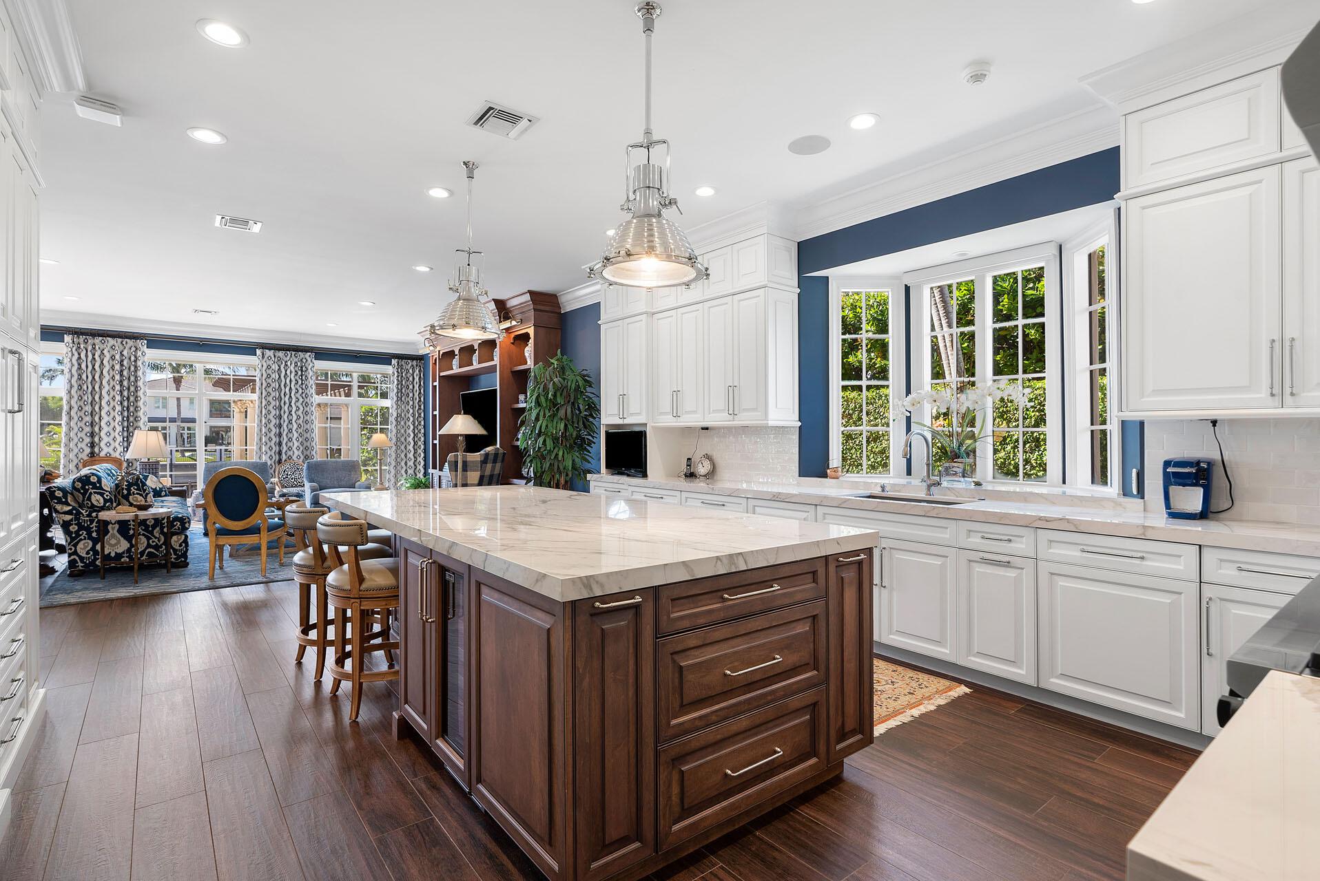 ROYAL PALM YACHT & COUNTR - Residential