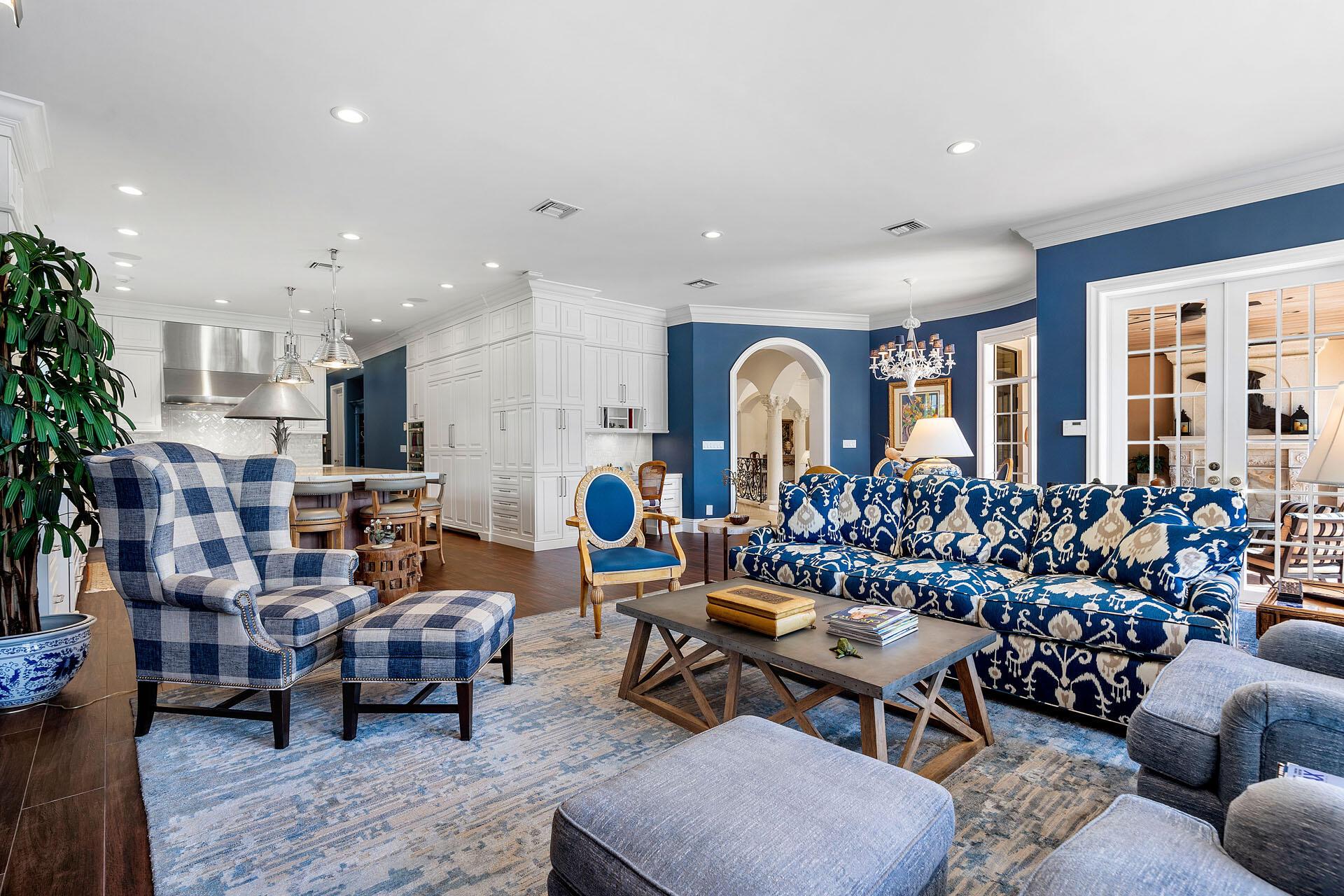 ROYAL PALM YACHT & COUNTR - Residential