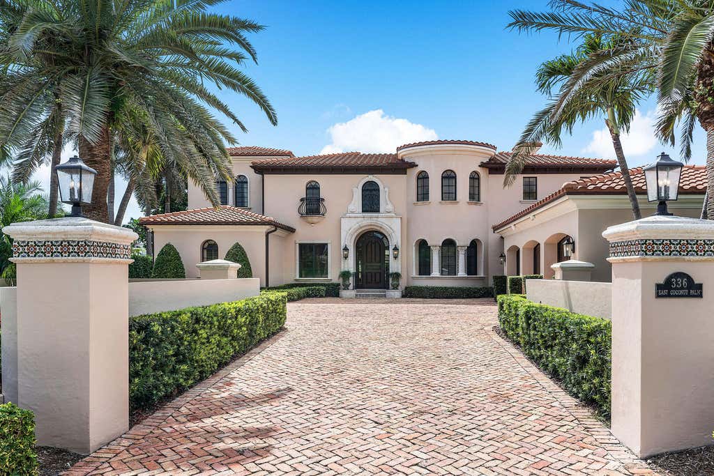 Photo of 336 E Coconut Palm Road, Boca Raton, FL 33432 (MLS # R10988943)
