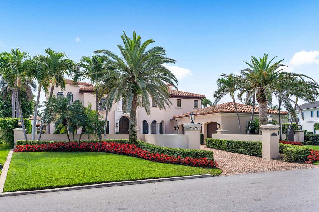 Photo of 336 E Coconut Palm Road, Boca Raton, FL 33432 (MLS # R10988943)