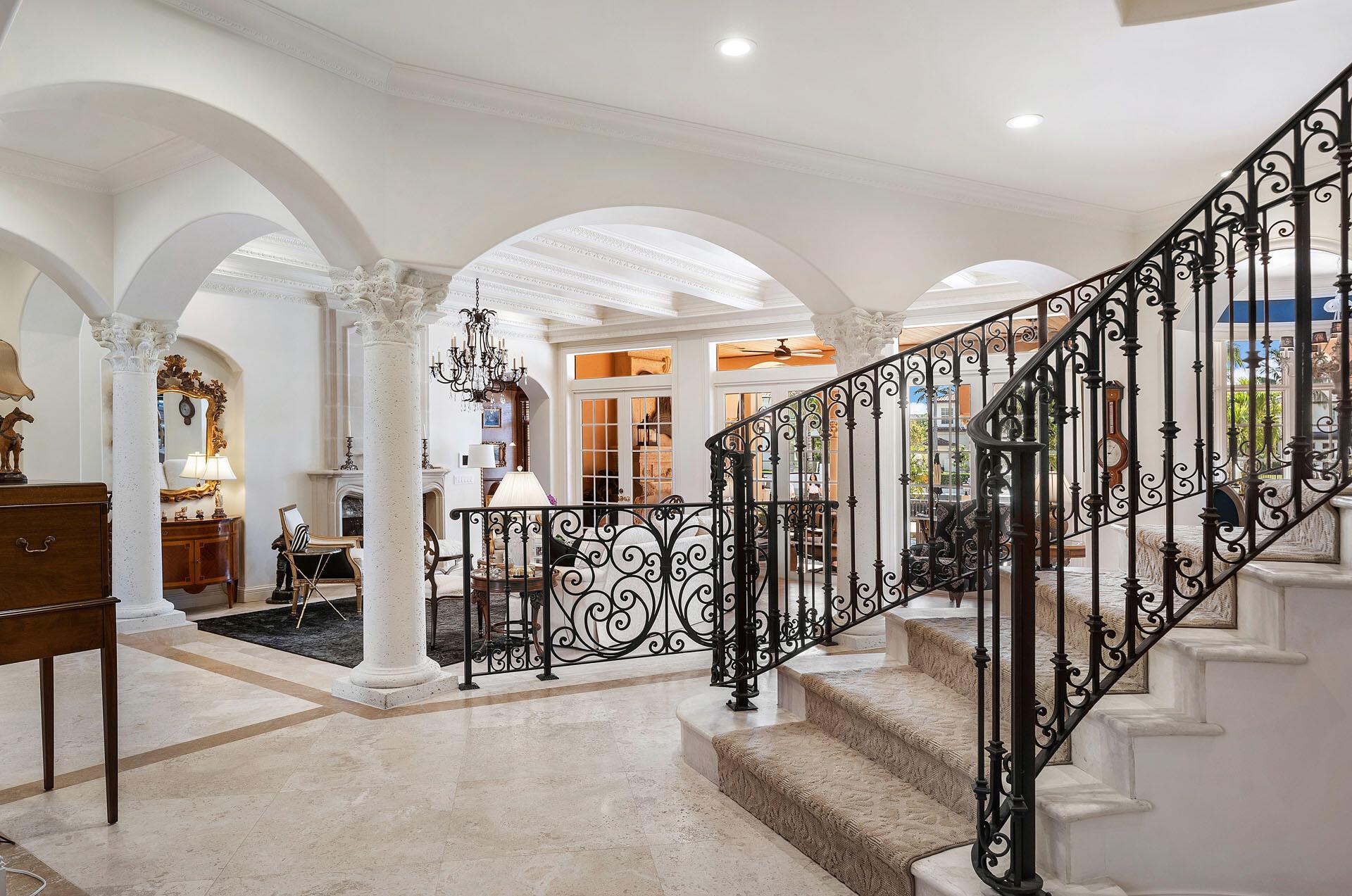 ROYAL PALM YACHT & COUNTR - Residential