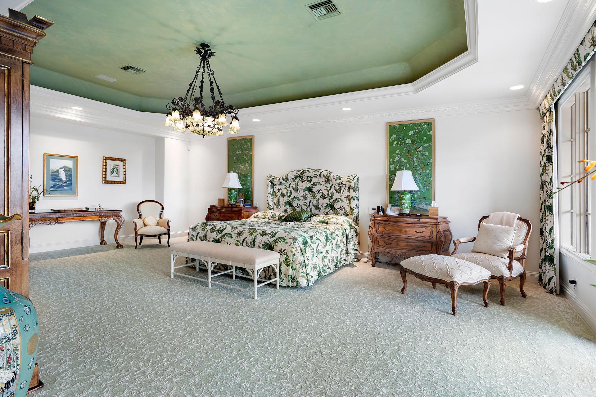 ROYAL PALM YACHT & COUNTR - Residential