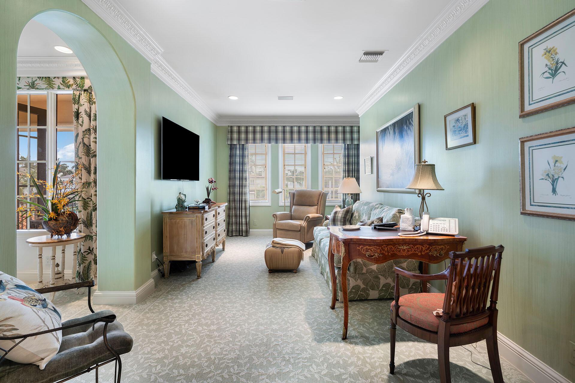 ROYAL PALM YACHT & COUNTR - Residential