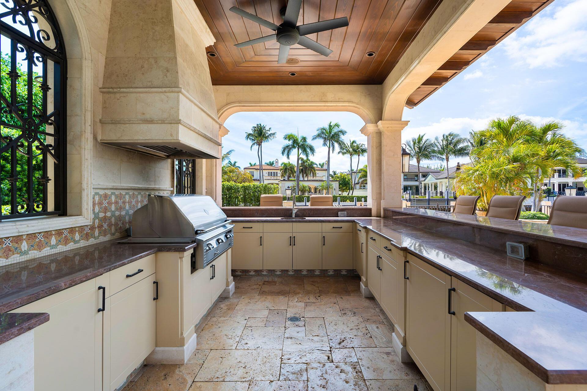 ROYAL PALM YACHT & COUNTR - Residential