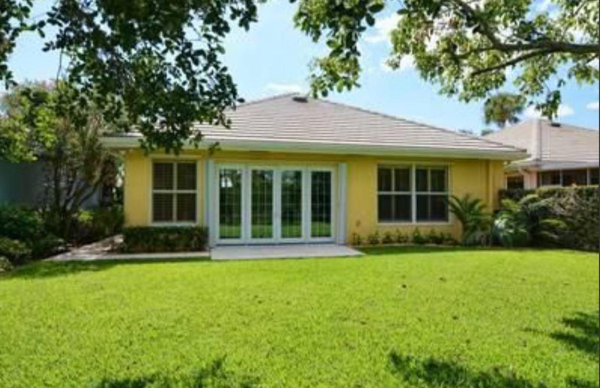 THE MEADOWS AT MARTIN DOW - Residential Lease