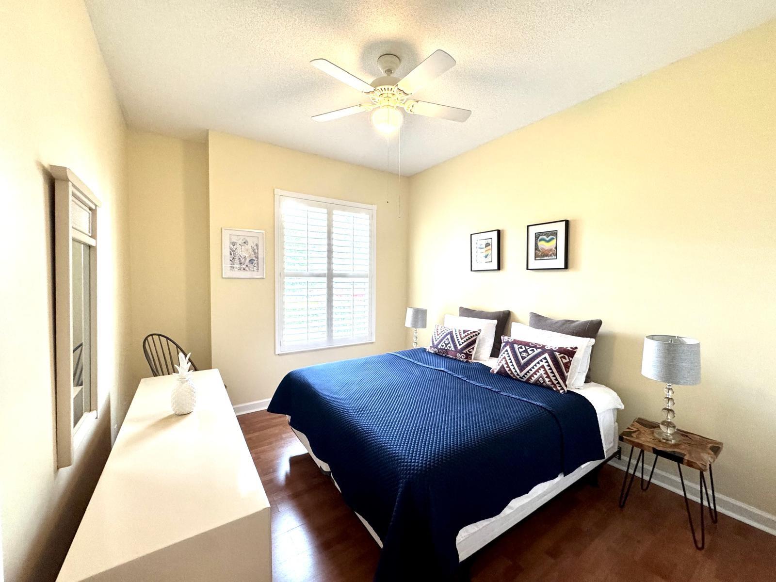 THE MEADOWS AT MARTIN DOW - Residential Lease