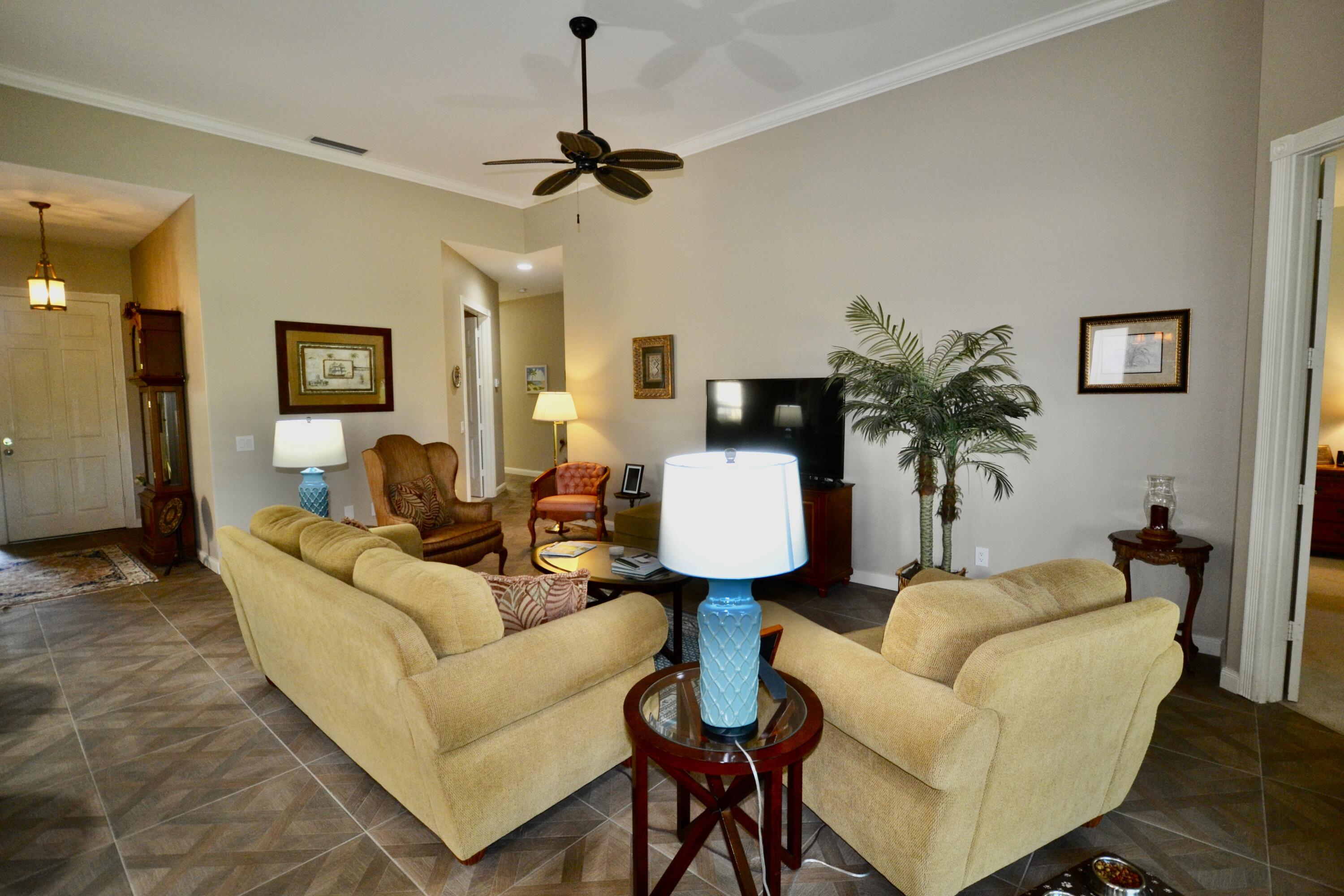 RIVERWALK 13 - Residential