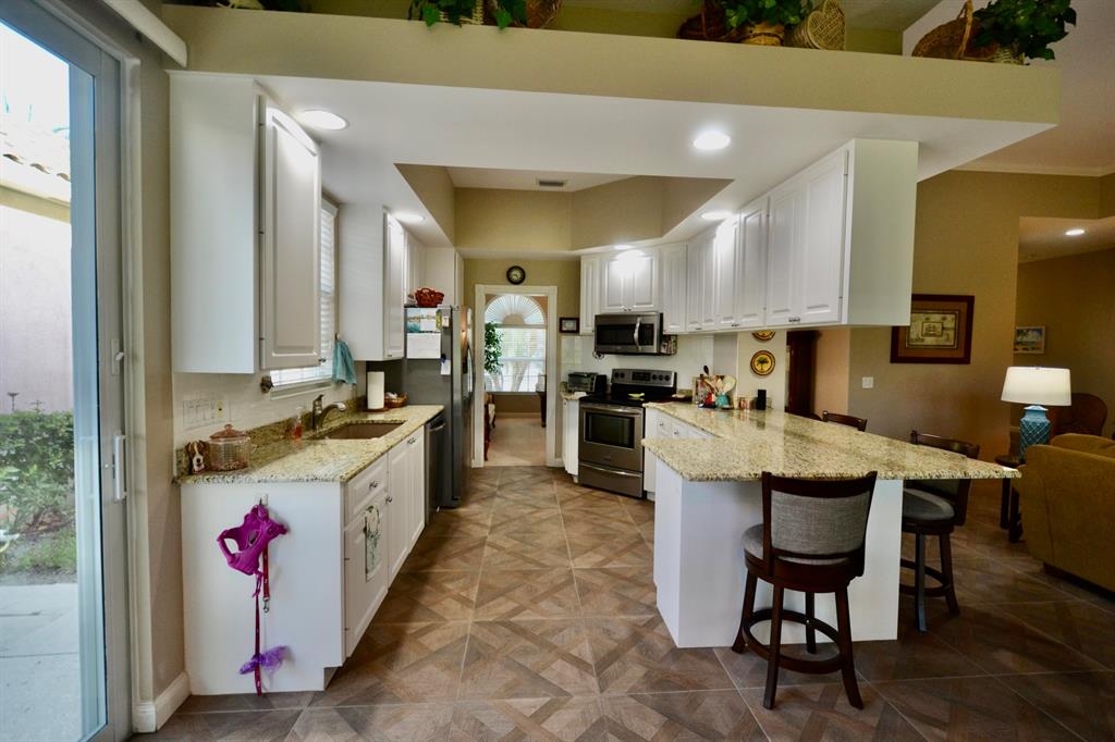 RIVERWALK 13 - Residential