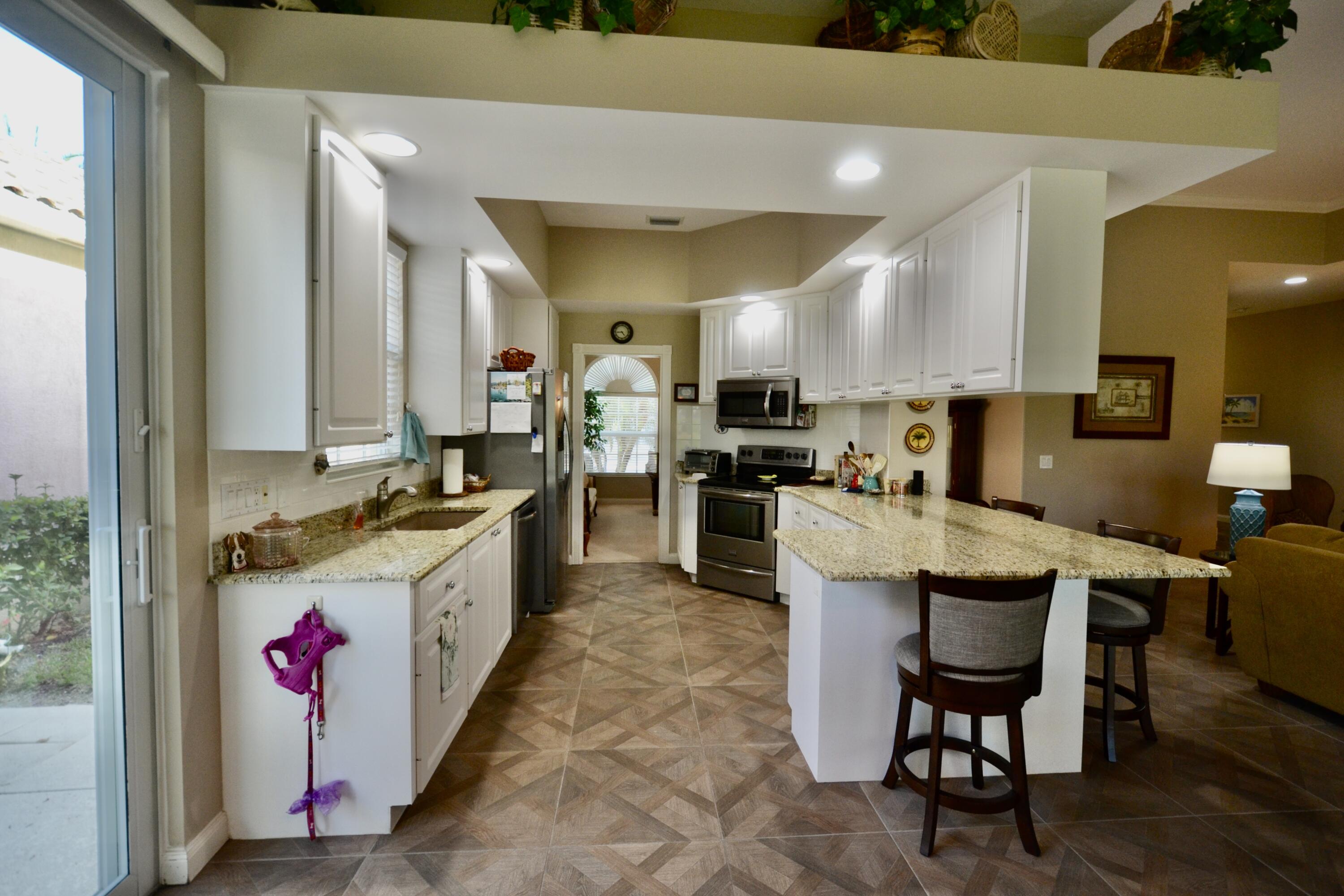 RIVERWALK 13 - Residential