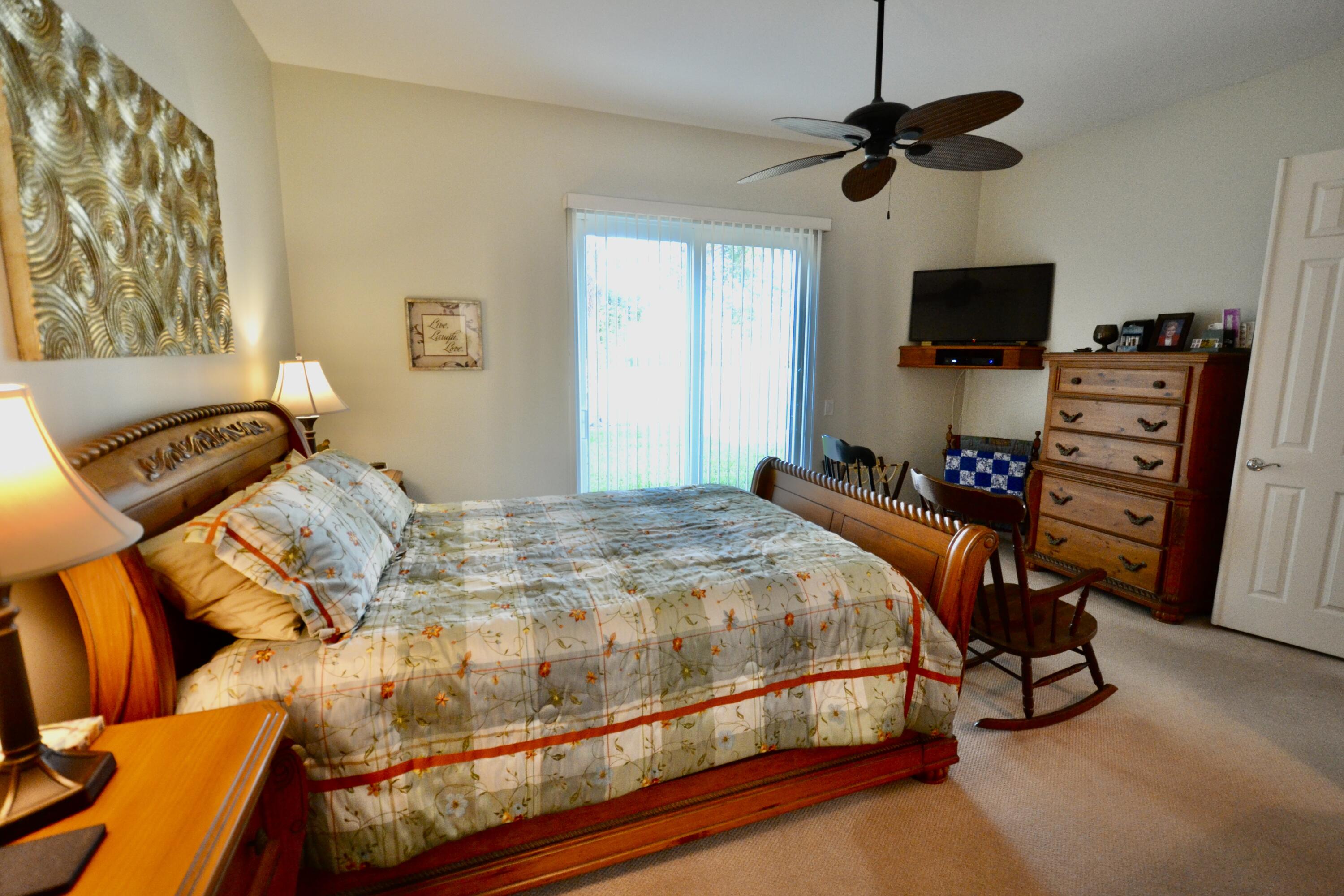 RIVERWALK 13 - Residential