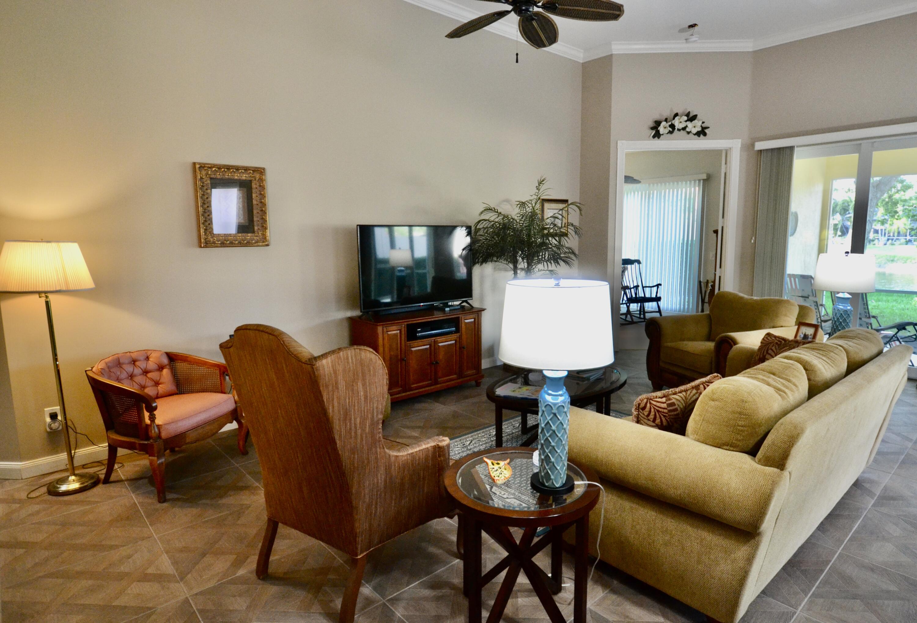 RIVERWALK 13 - Residential