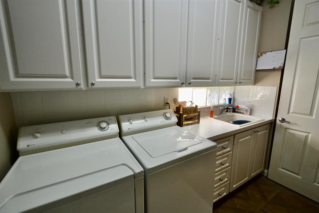 RIVERWALK 13 - Residential