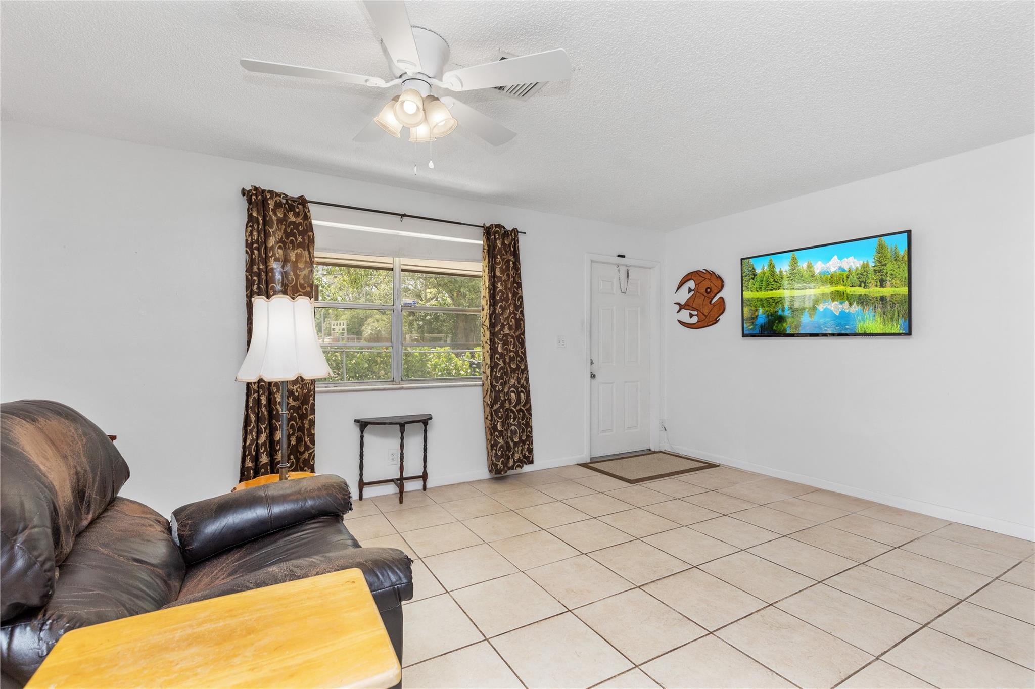 Woodlawn 11-28 B - Residential Income