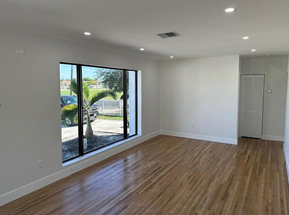 ¤KING ARTHUR ESTATES - Residential Lease