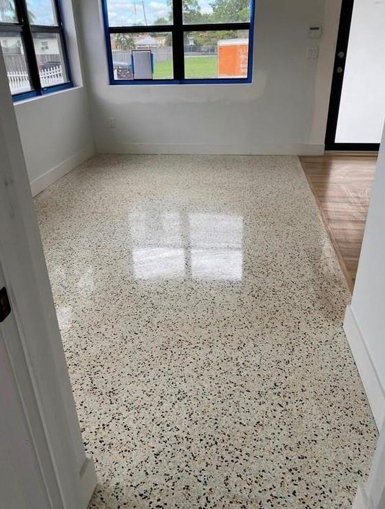¤KING ARTHUR ESTATES - Residential Lease