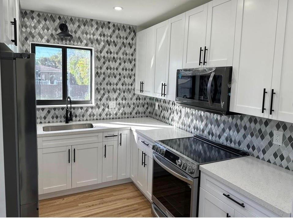 ¤KING ARTHUR ESTATES - Residential Lease