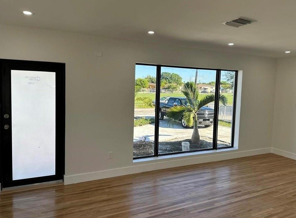 ¤KING ARTHUR ESTATES - Residential Lease
