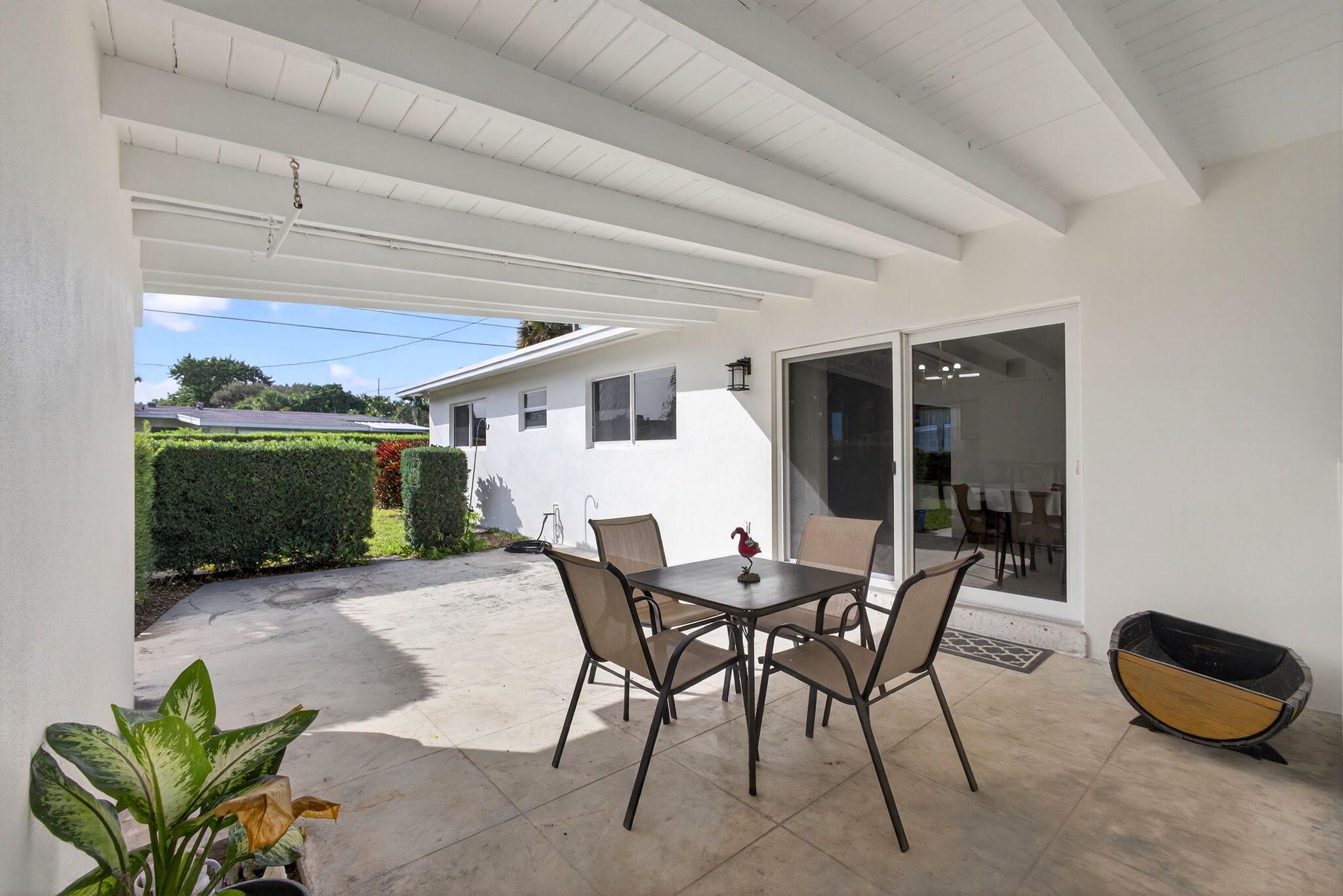 NORTH PALM BEACH VILLAGE - Residential