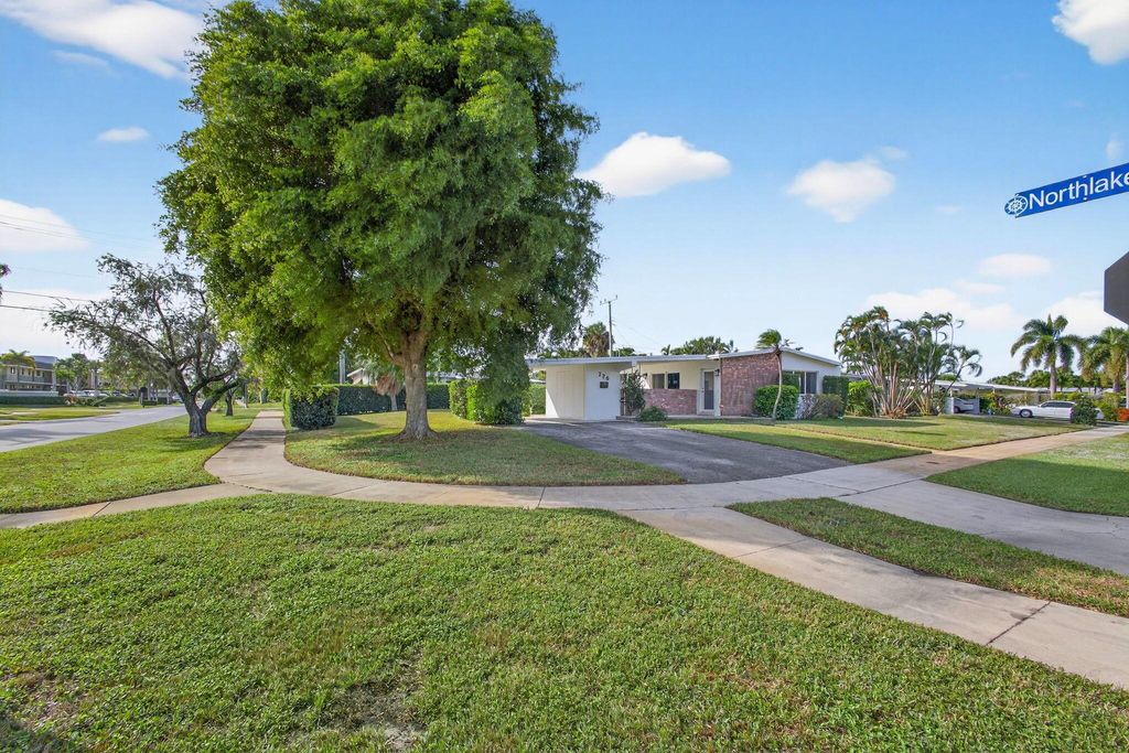 Photo of 726 Flamingo Way, North Palm Beach, FL 33408 (MLS # R11144148)