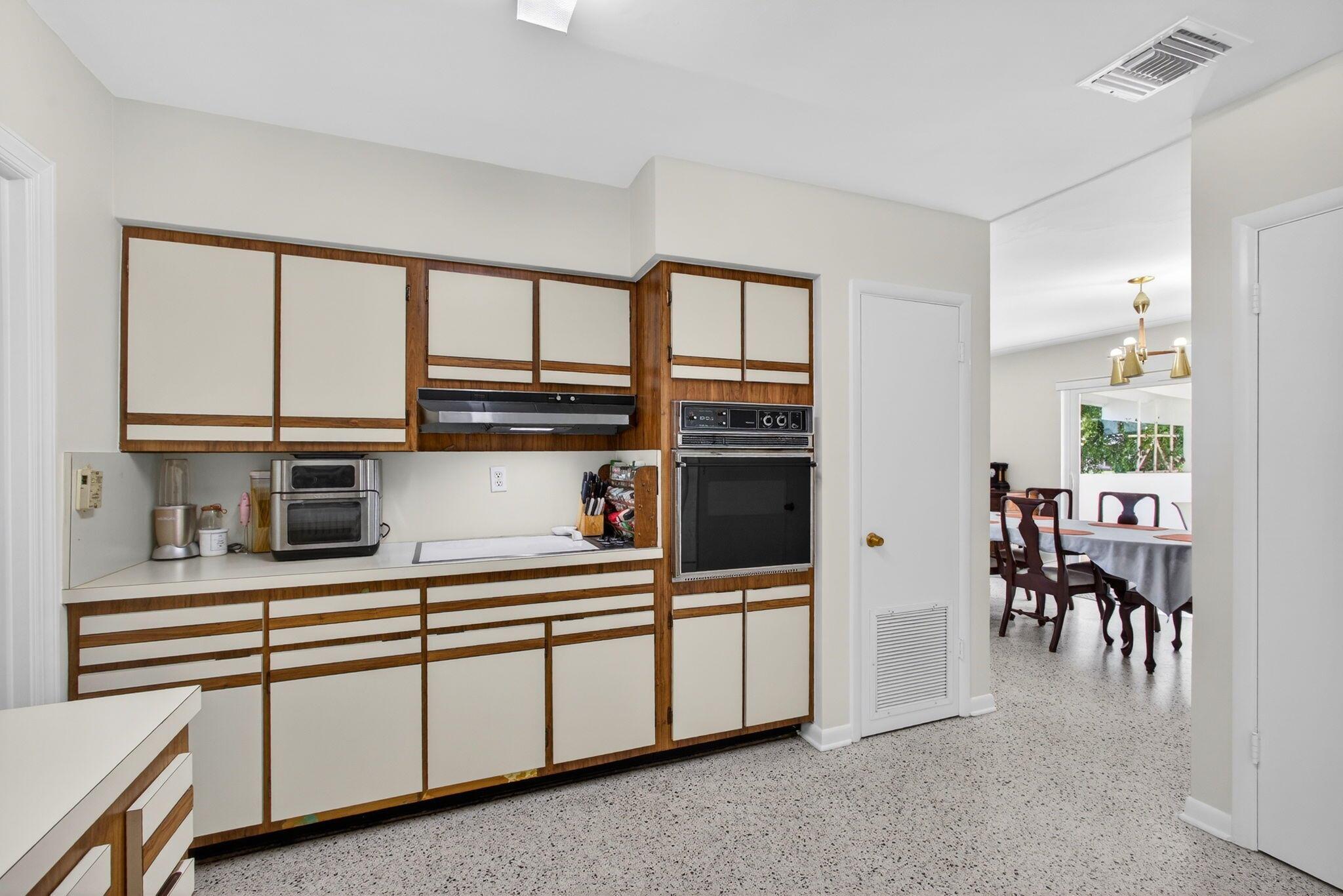 NORTH PALM BEACH VILLAGE - Residential