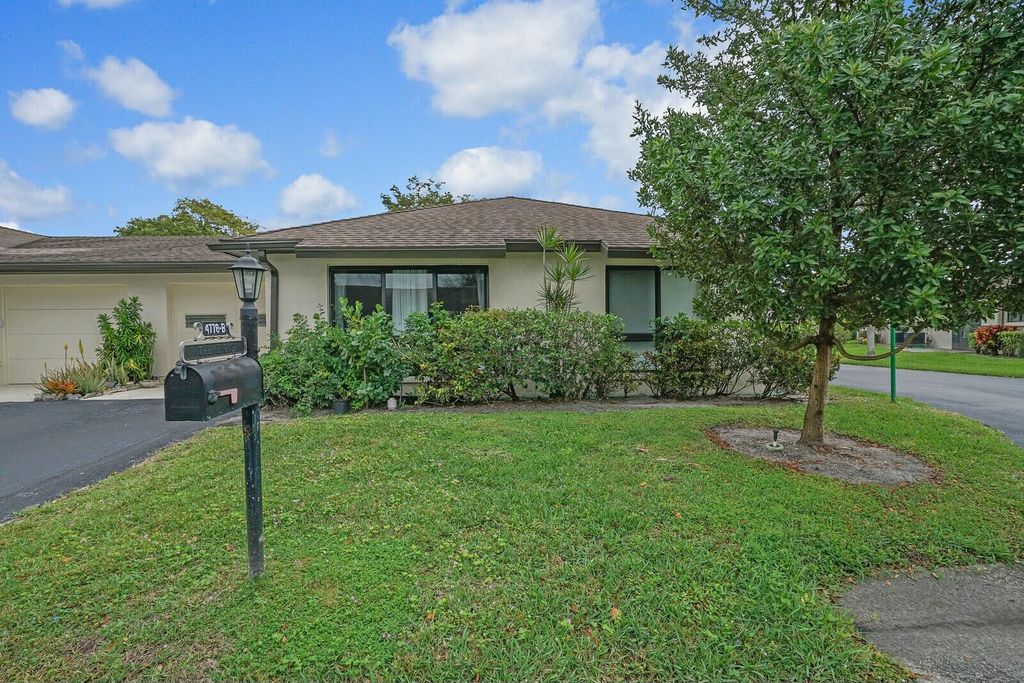 Photo of 4778 Greentree Crescent #B, Boynton Beach, FL 33436 (MLS # R11065835)