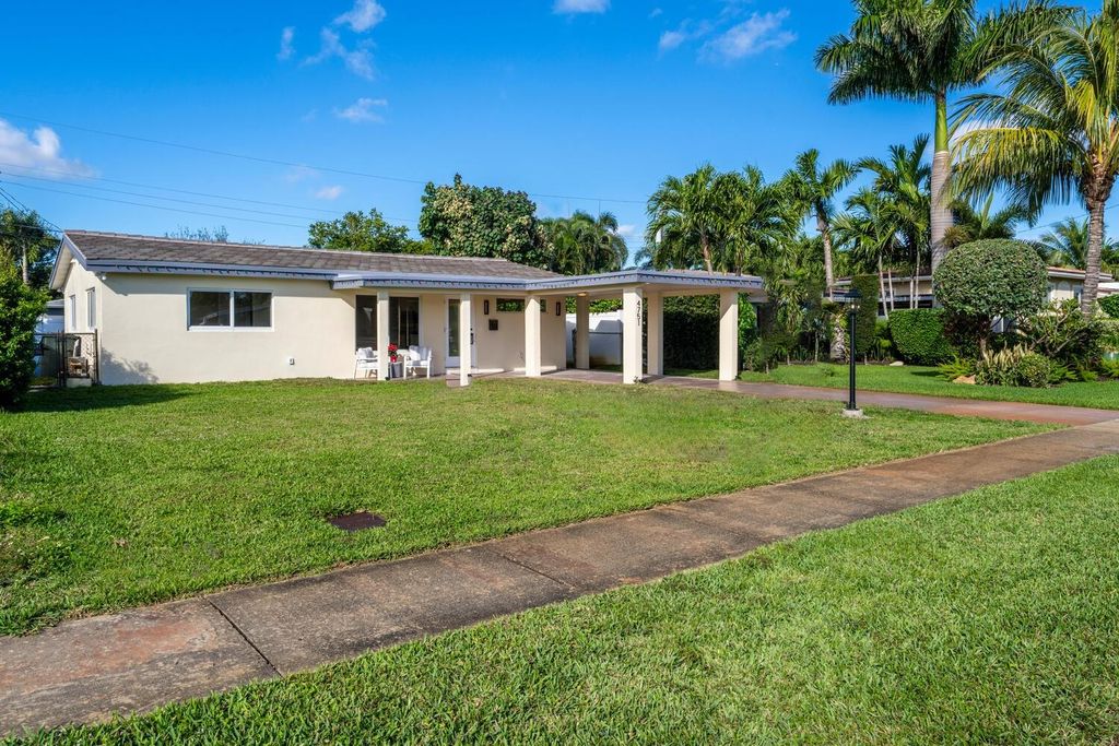 Photo of 4751 NE 4th Ave, Oakland Park, FL 33334 (MLS # F10540480)