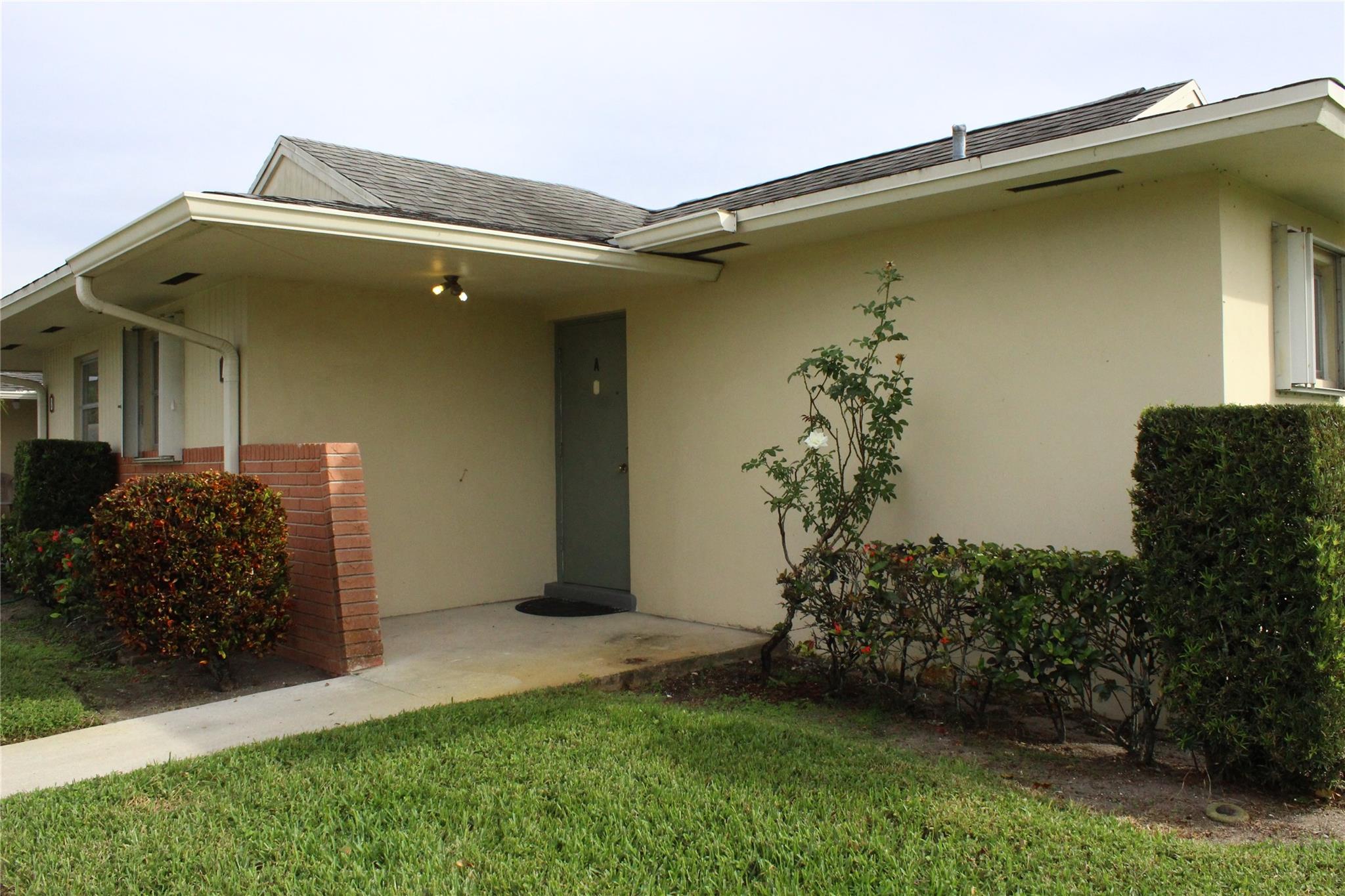 Cresthaven Villas Condo 0 - Residential Lease