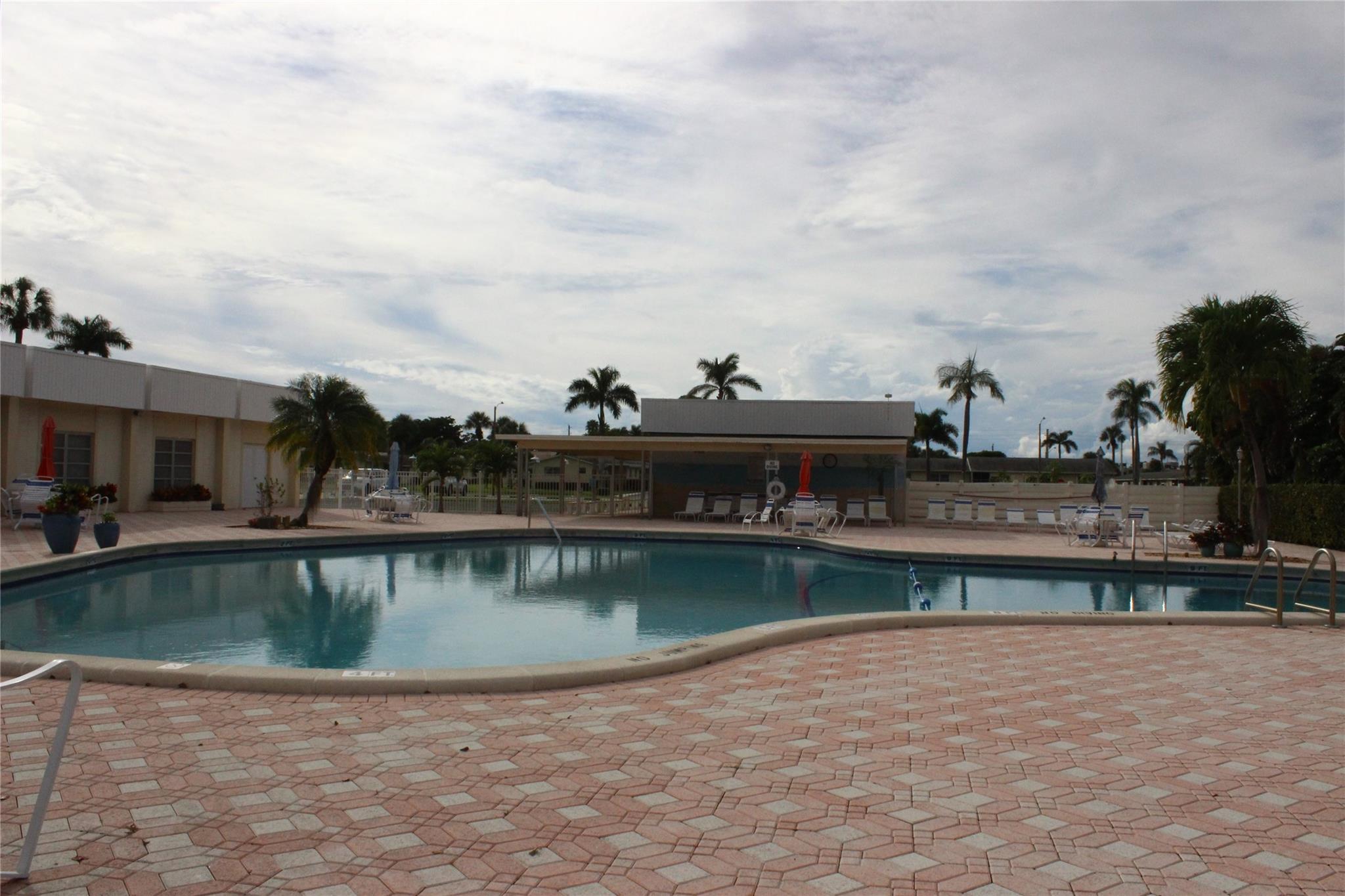 Cresthaven Villas Condo 0 - Residential Lease